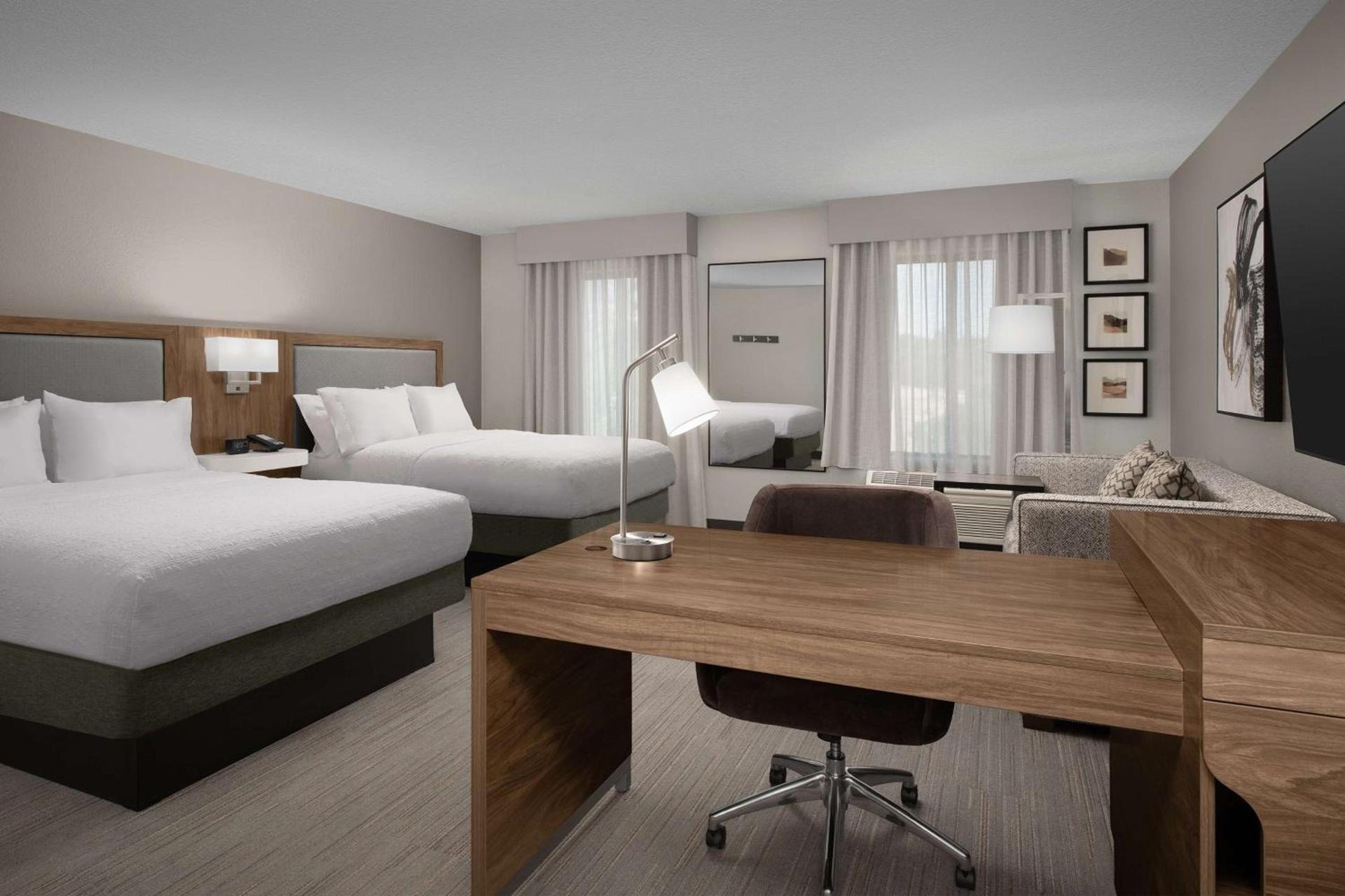 Hampton Inn & Suites Paso Robles photo 22