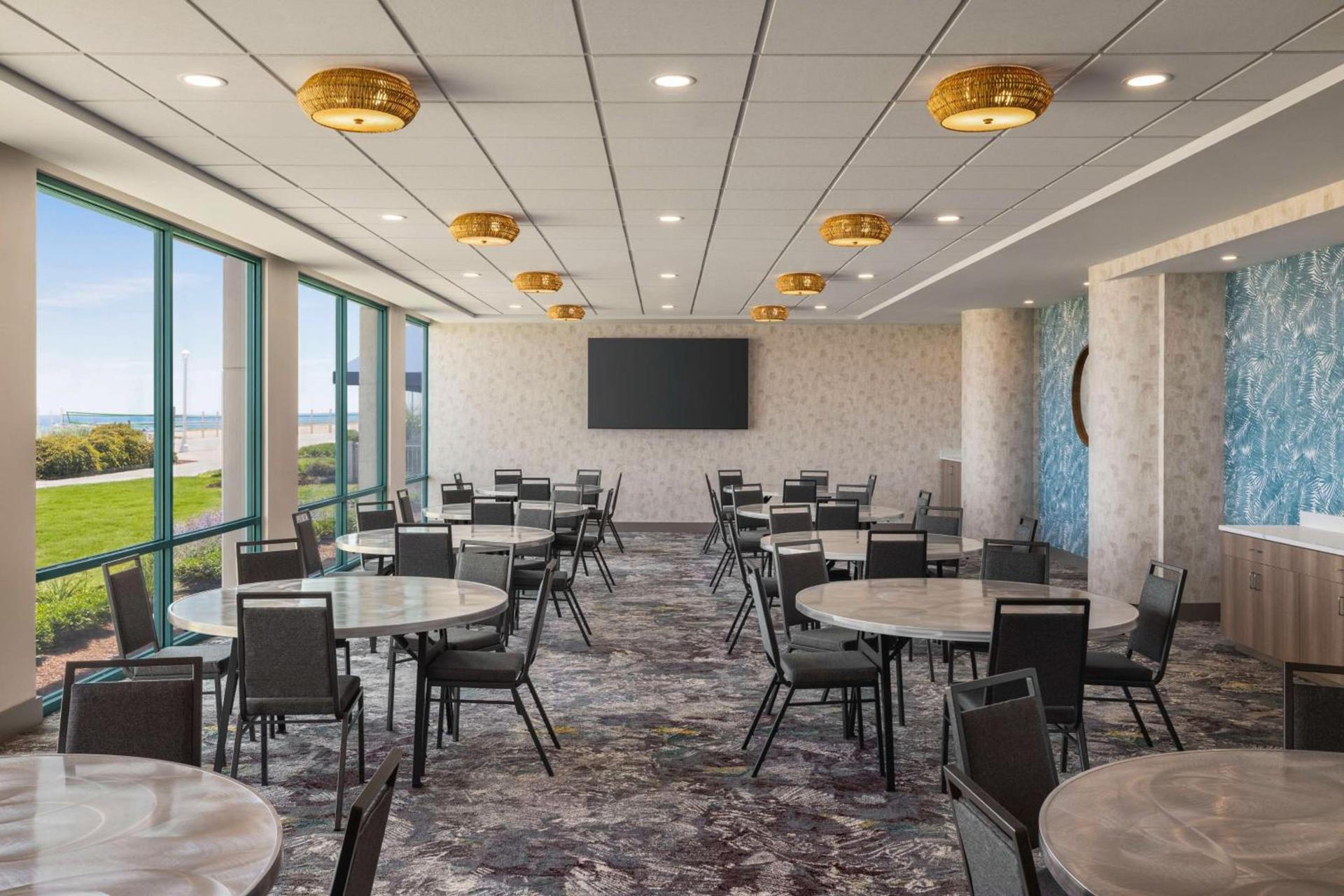 Hampton Inn Virginia Beach-Oceanfront South photo 48
