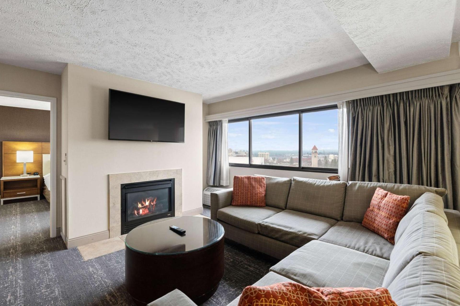 DoubleTree by Hilton Spokane City Center photo 41