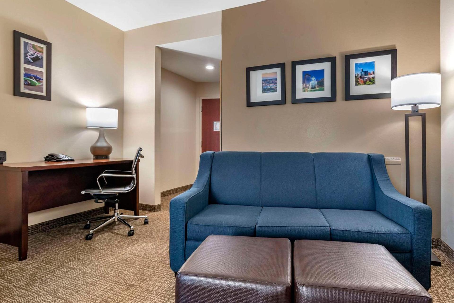 Comfort Suites Pell City near Logan Martin Lake photo 13
