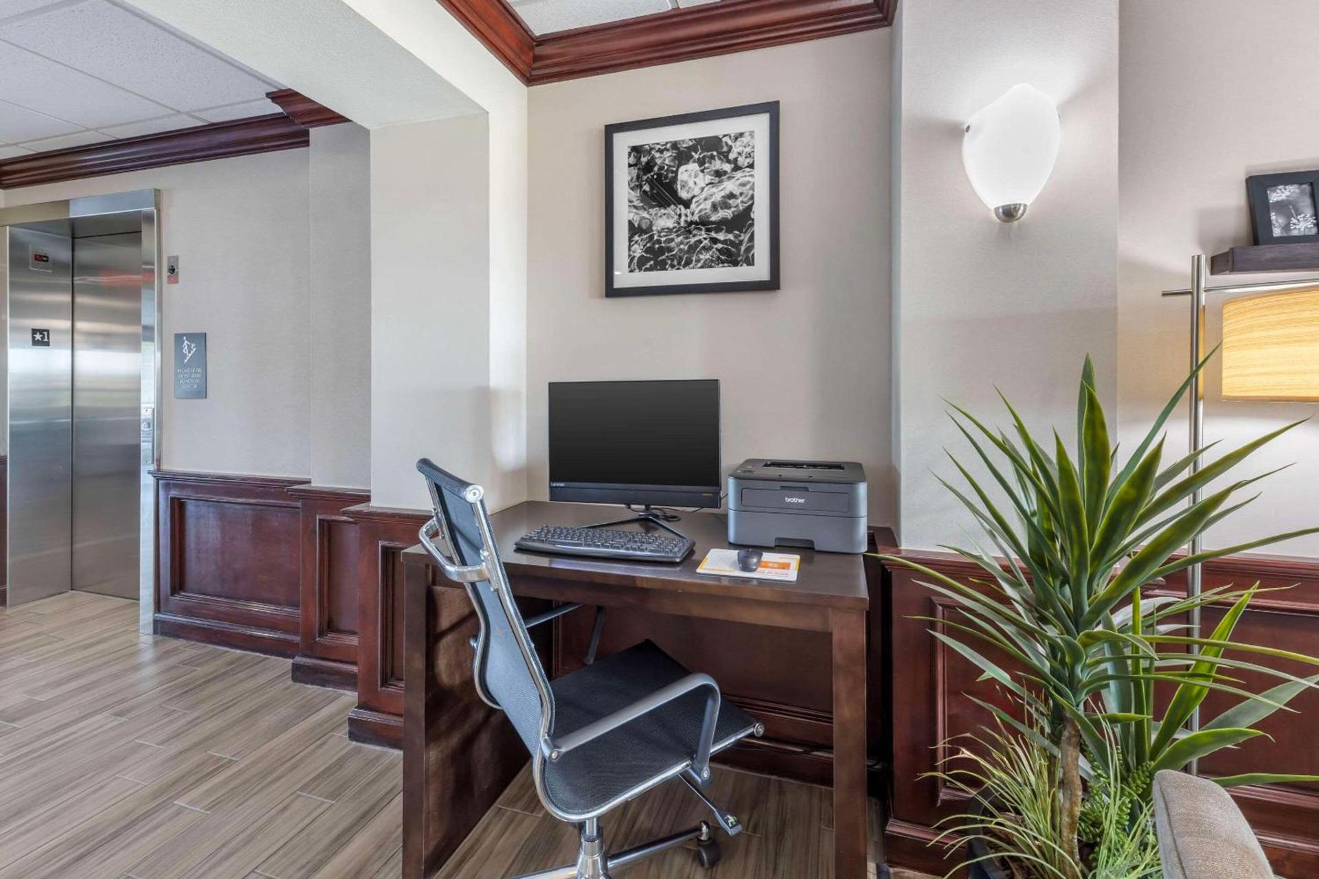 Garner Hotel Norman - University Area by IHG photo 34