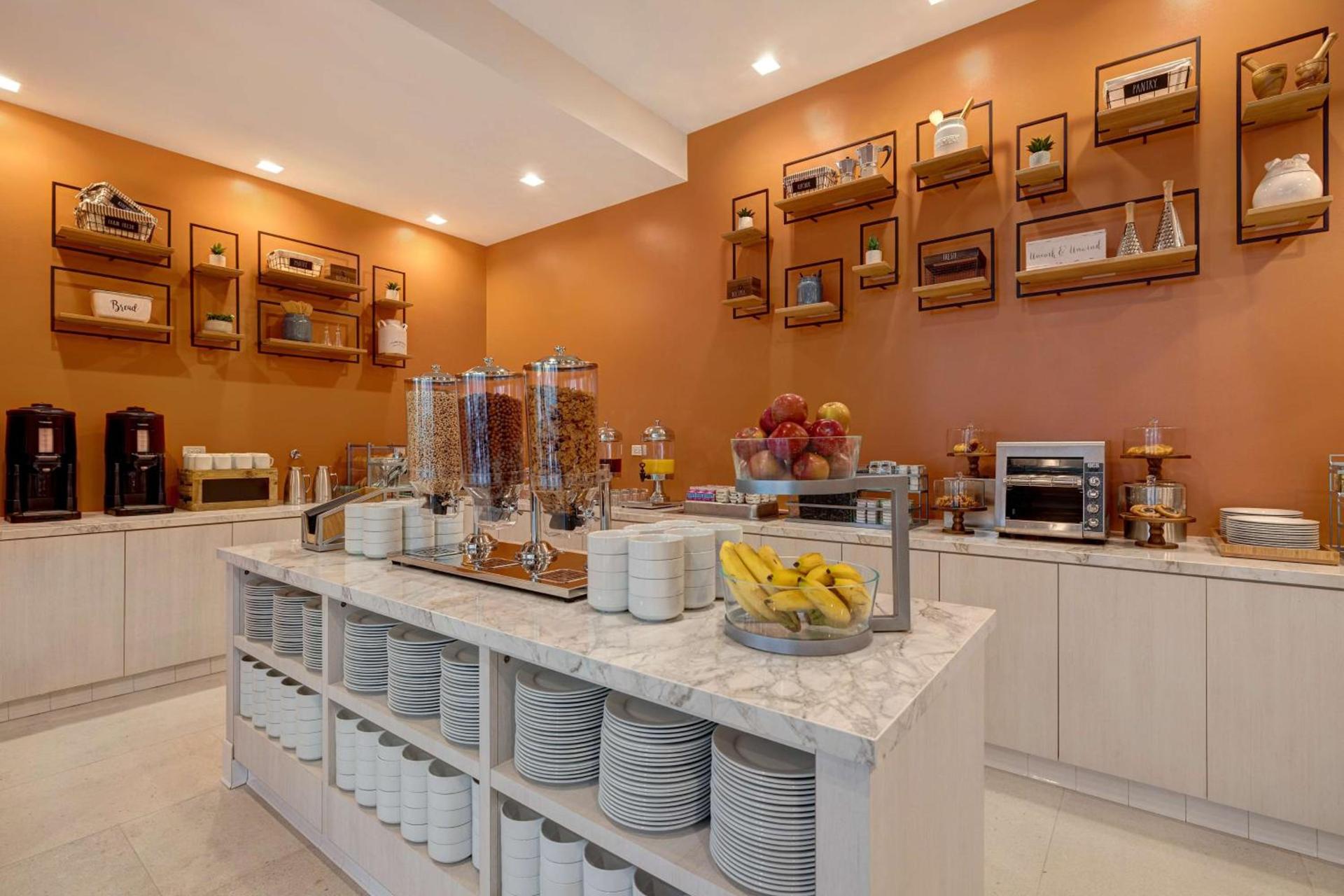 Hilton Garden Inn Anaheim Resort photo 44