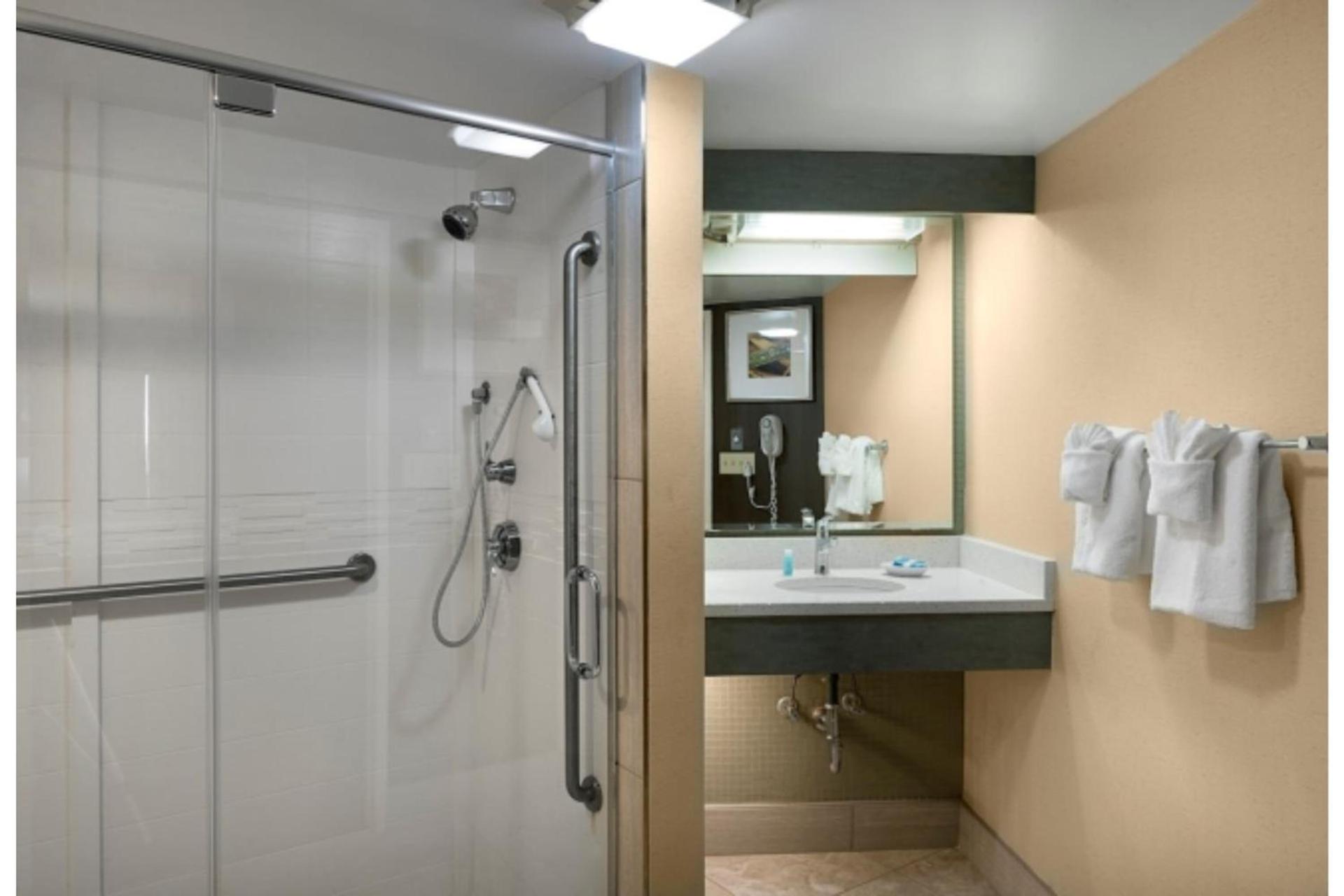 Breakers Resort Hotel photo 76