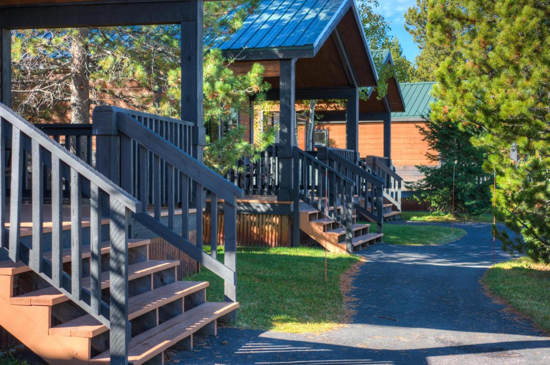 Explorer Cabins at Yellowstone photo 68