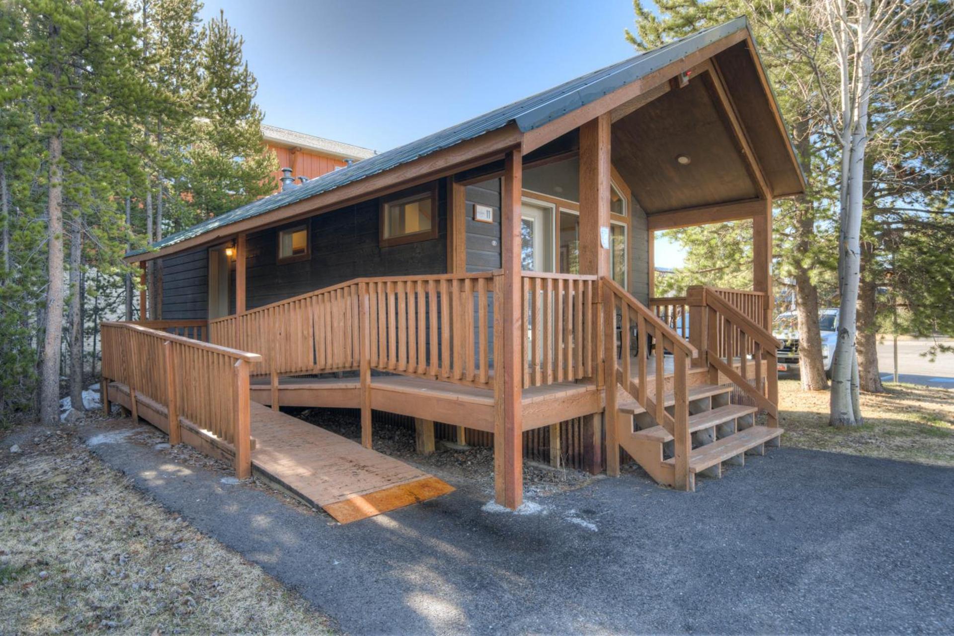 Explorer Cabins at Yellowstone photo 34