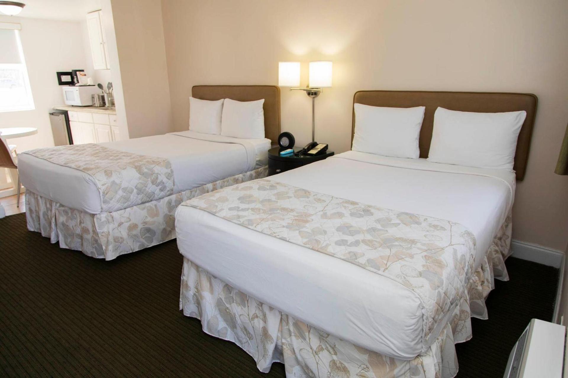 Beach Place Hotel photo 100