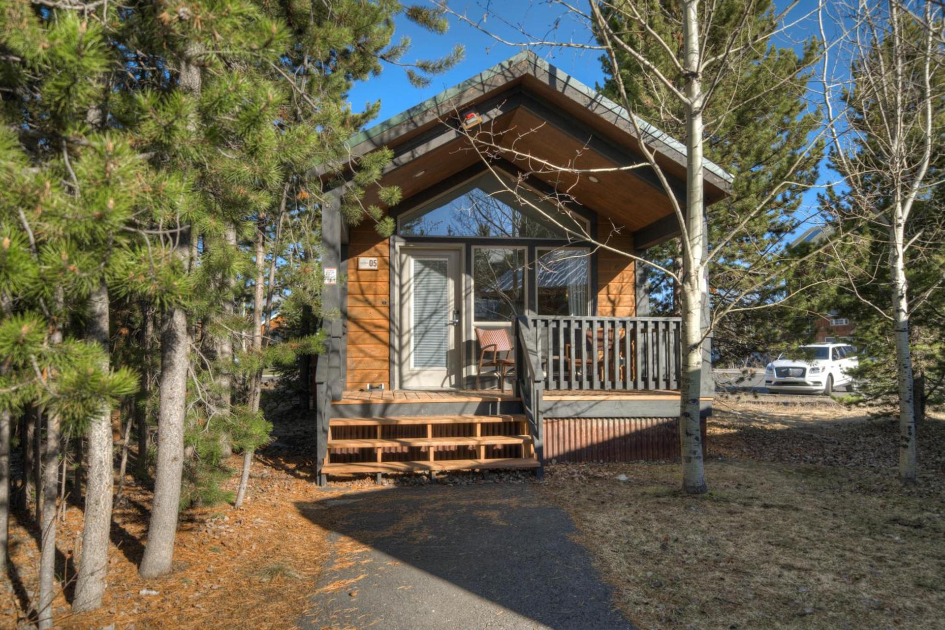 Explorer Cabins at Yellowstone photo 53