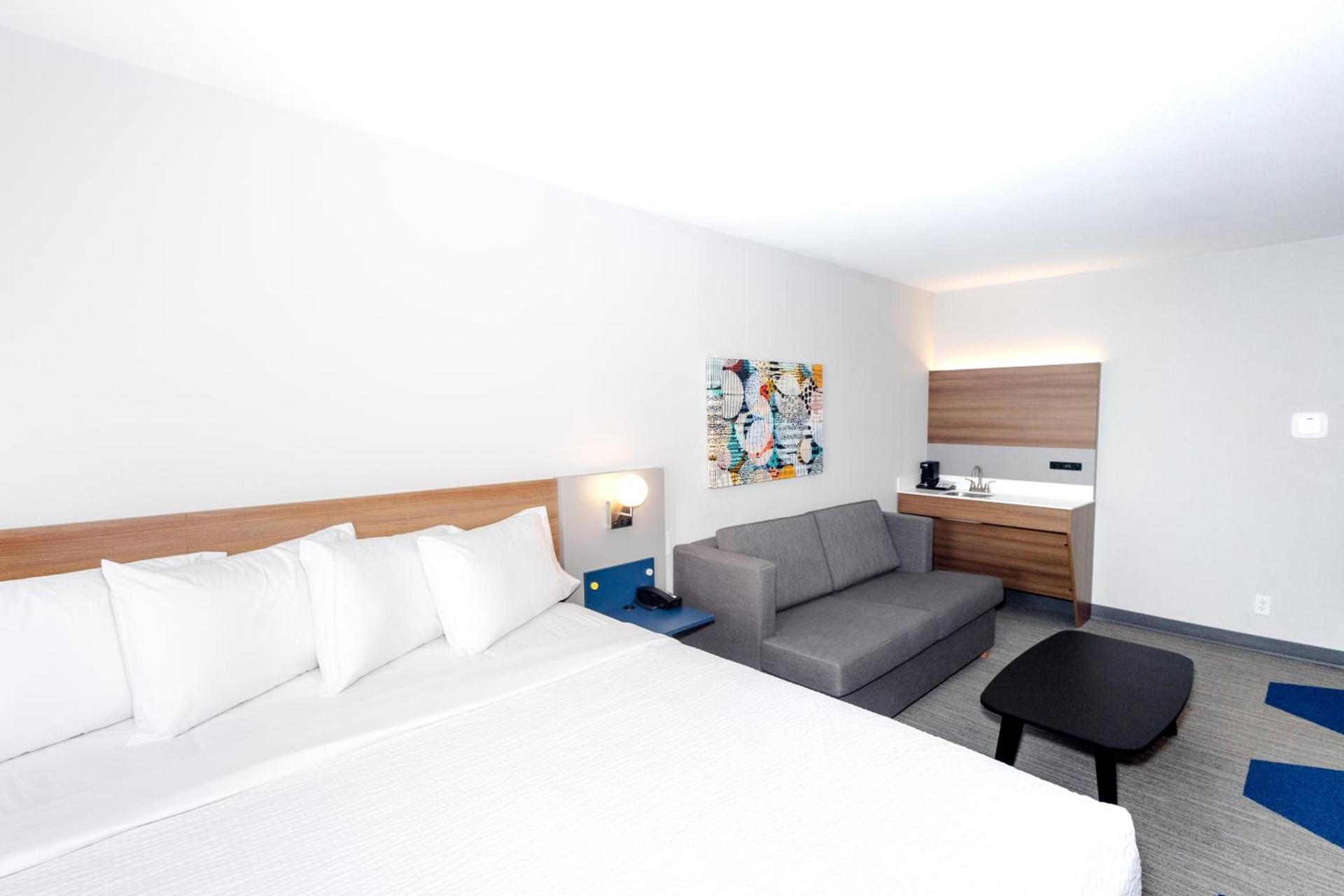 Microtel Inn & Suites by Wyndham Olean photo 32