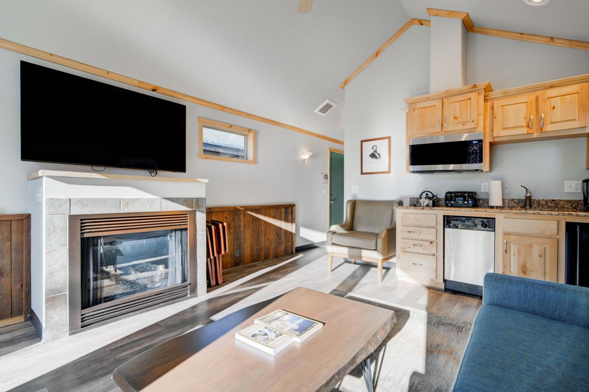 Explorer Cabins at Yellowstone photo 55