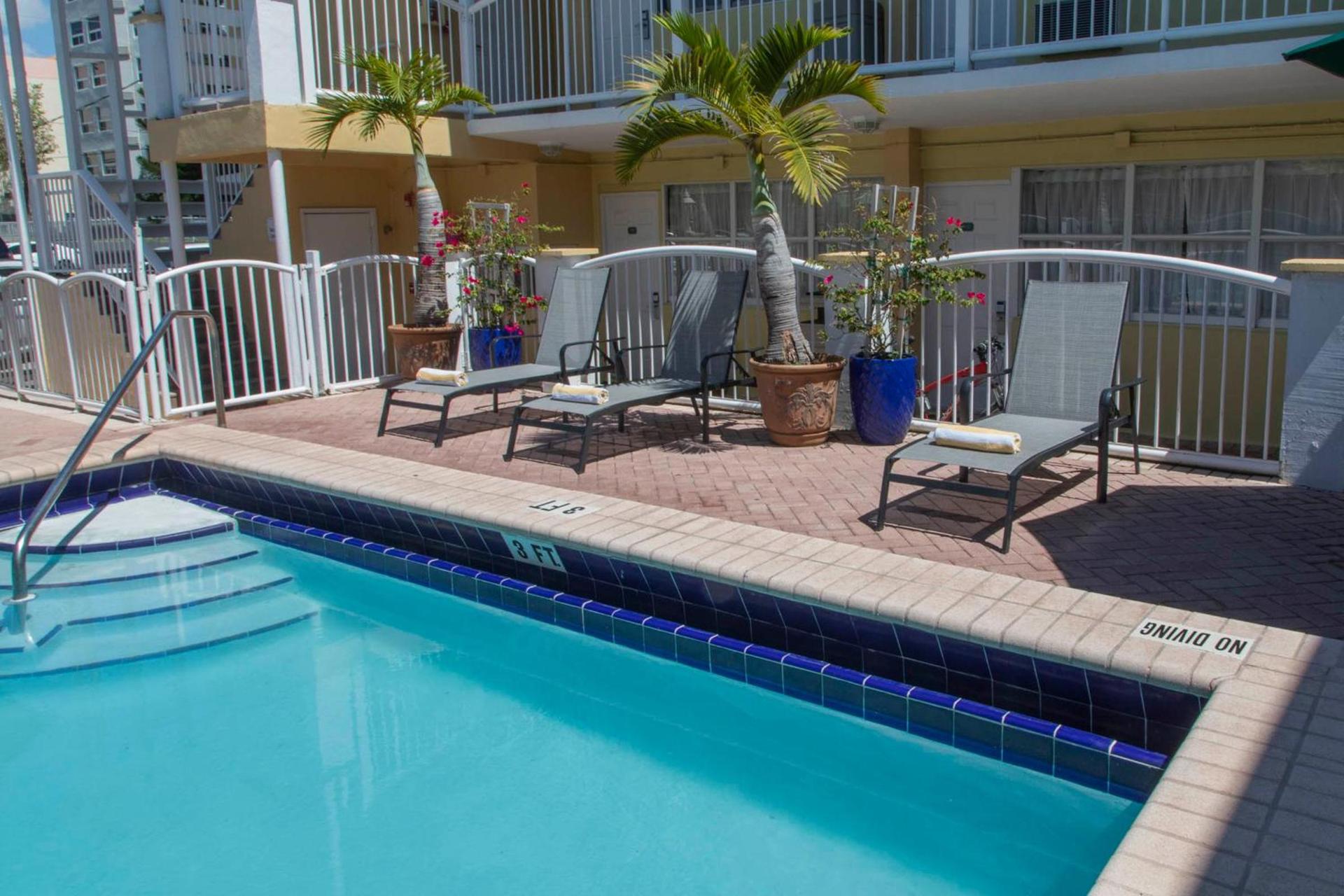 Beach Place Hotel photo 51