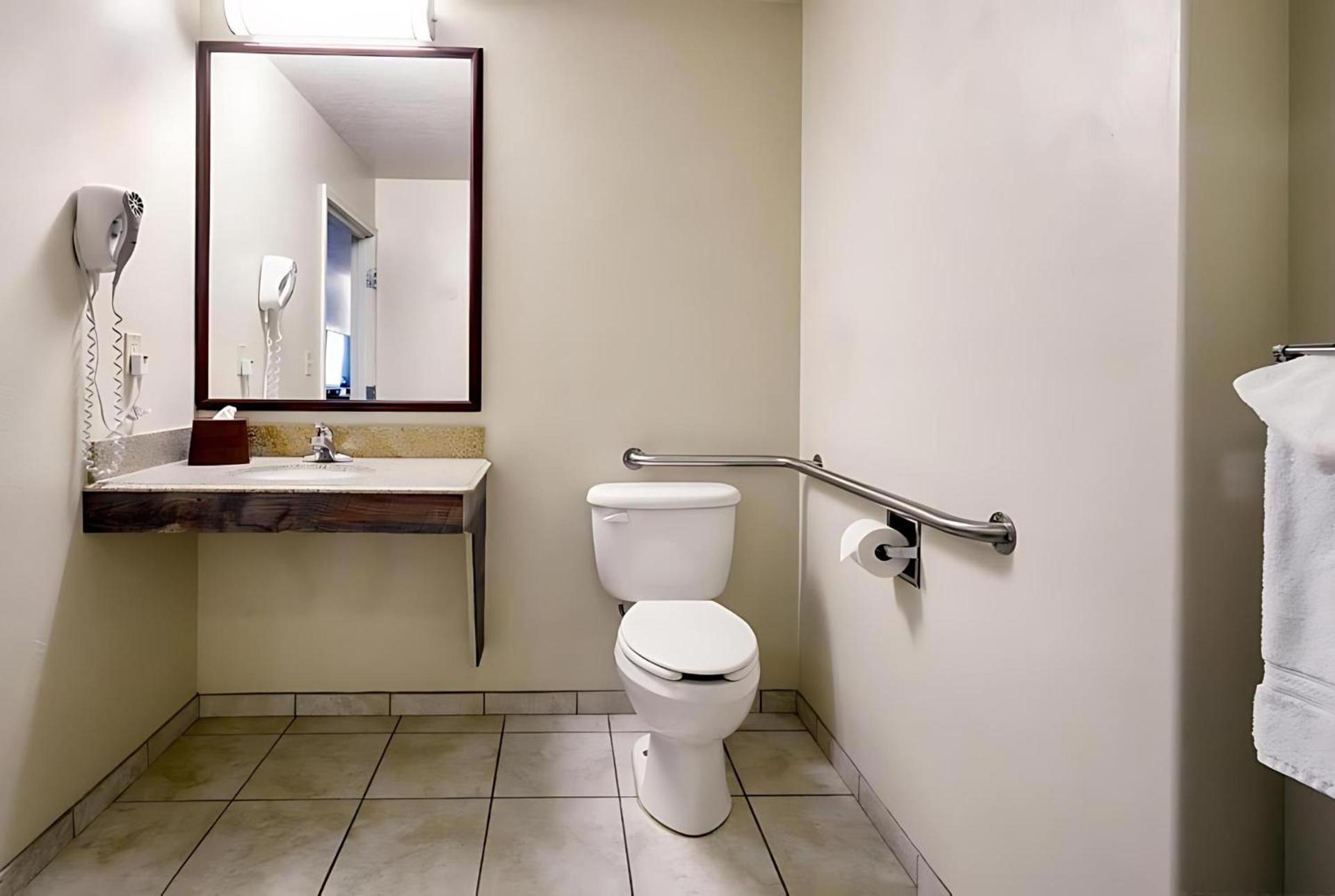 Yellowstone Park Hotel photo 43