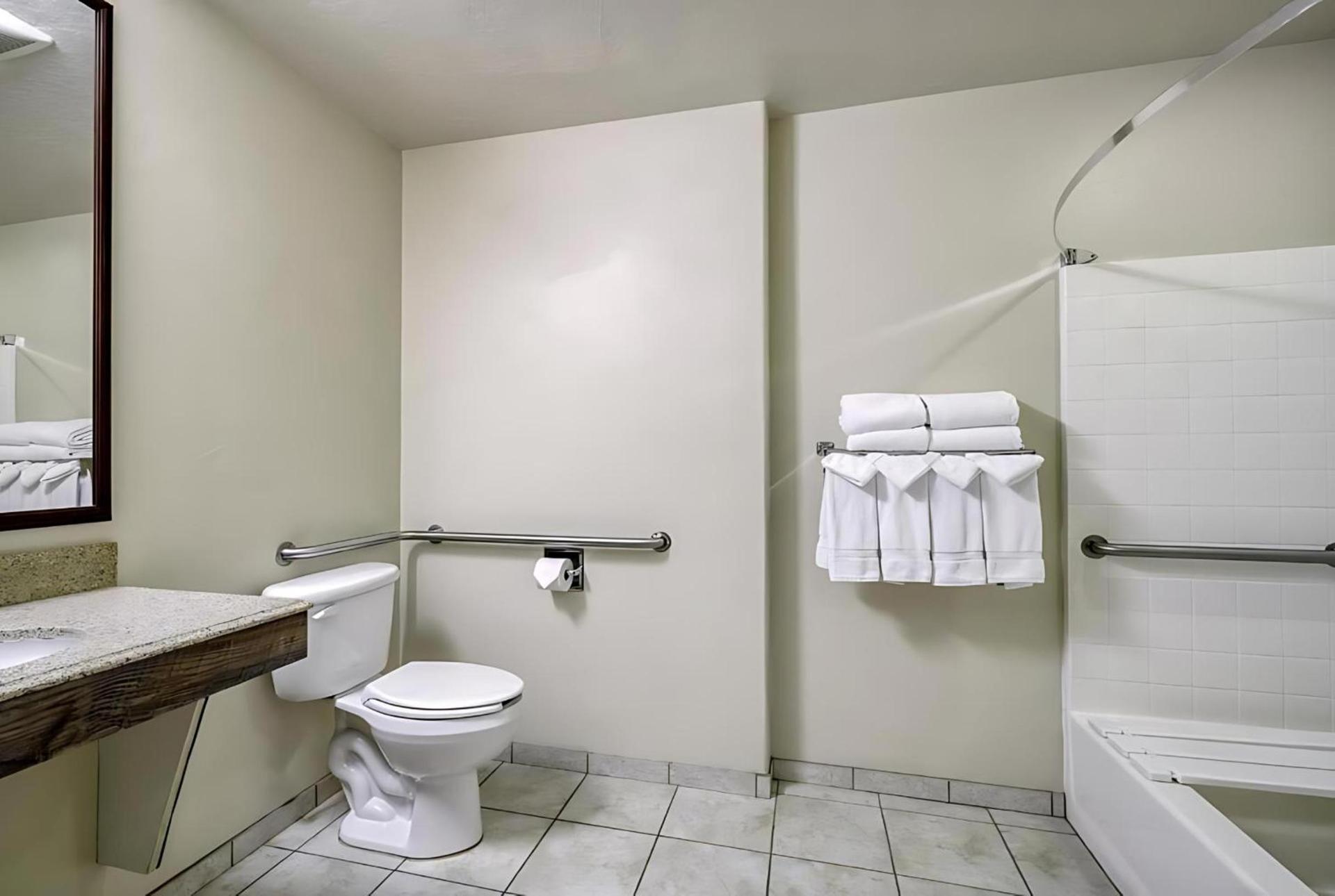 Yellowstone Park Hotel photo 42