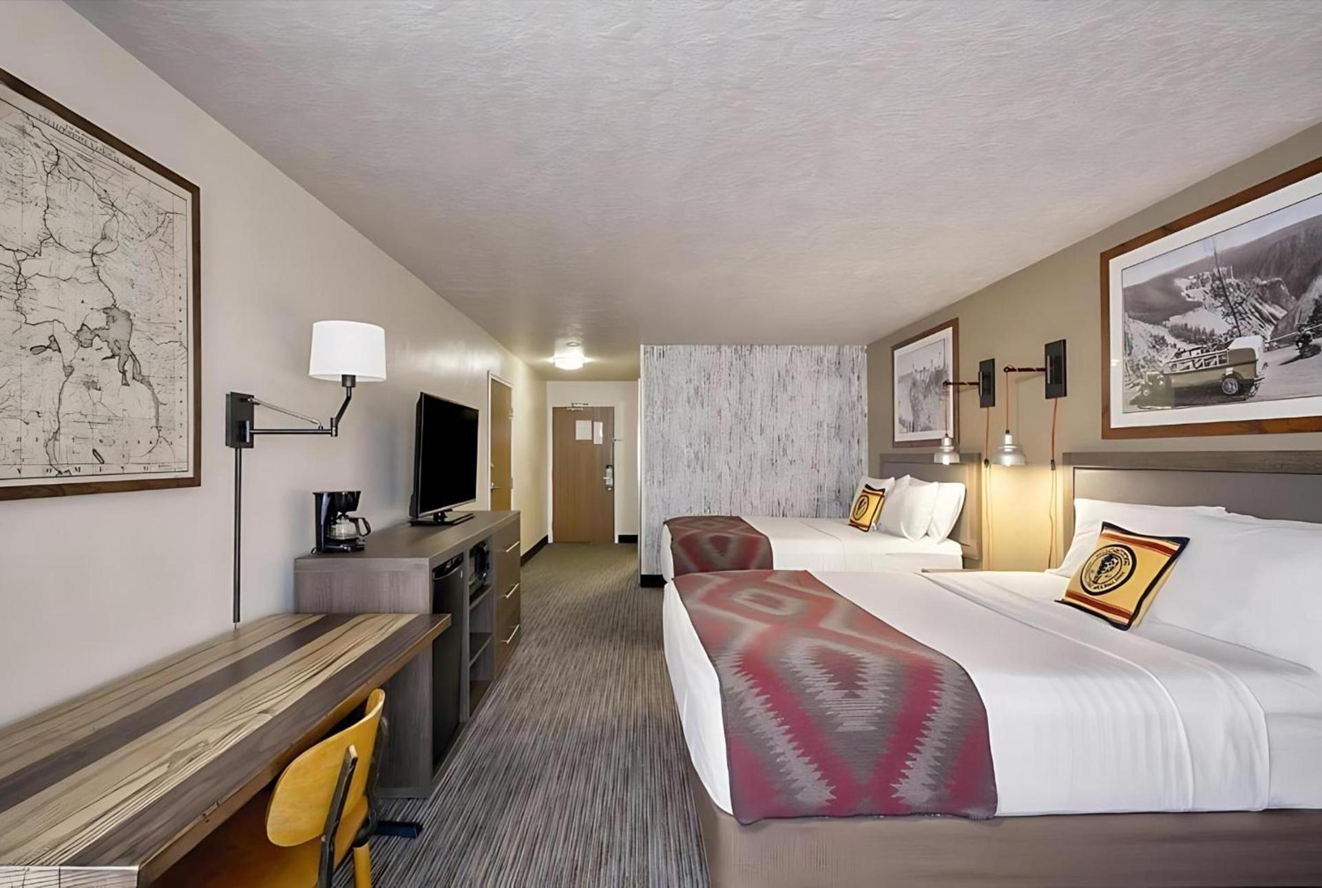 Yellowstone Park Hotel photo 45