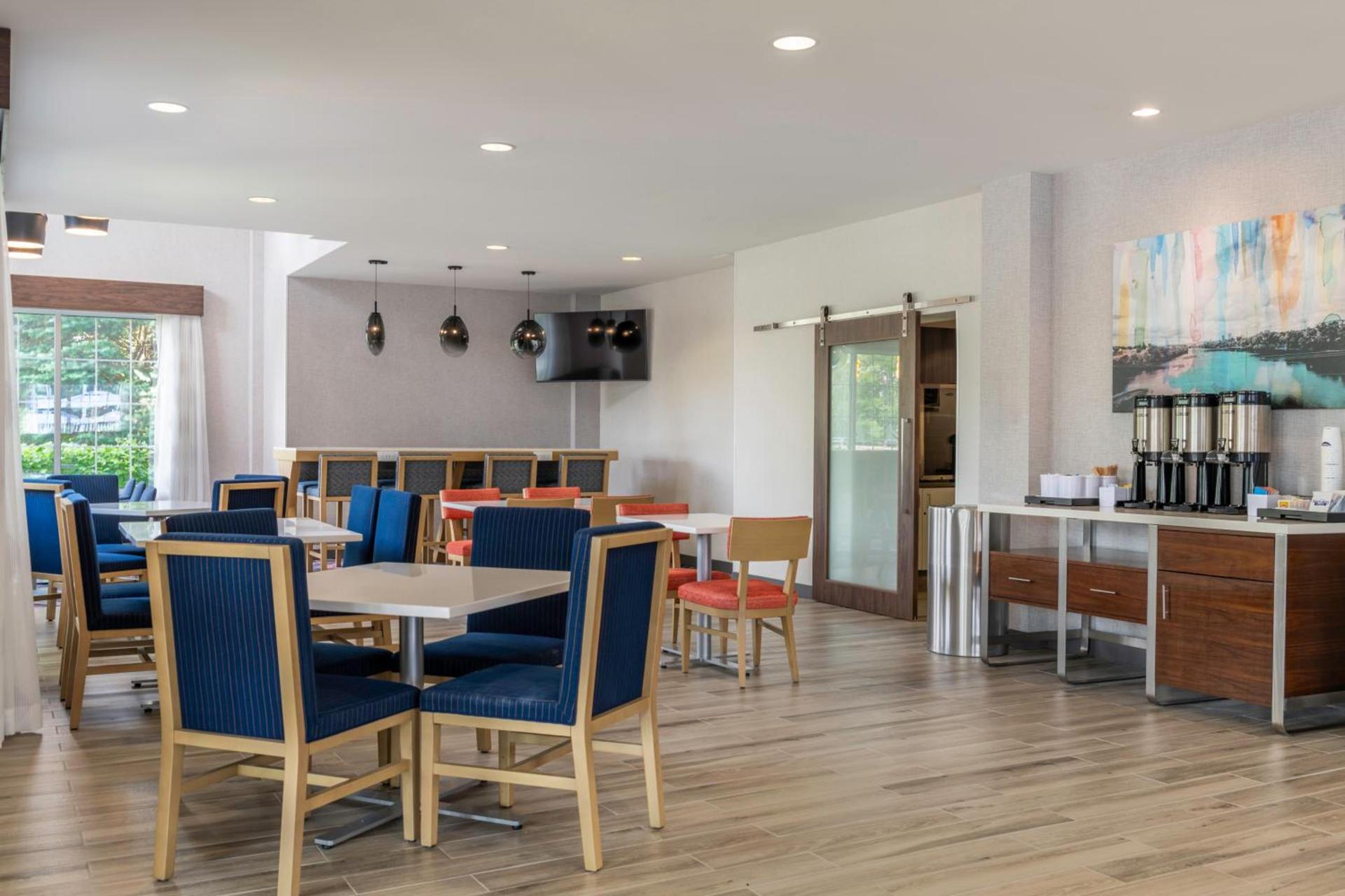 Hampton Inn Manchester Downtown photo 41