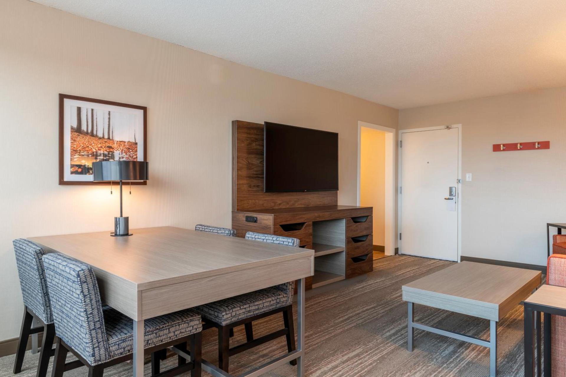 Hampton Inn Manchester Downtown photo 71