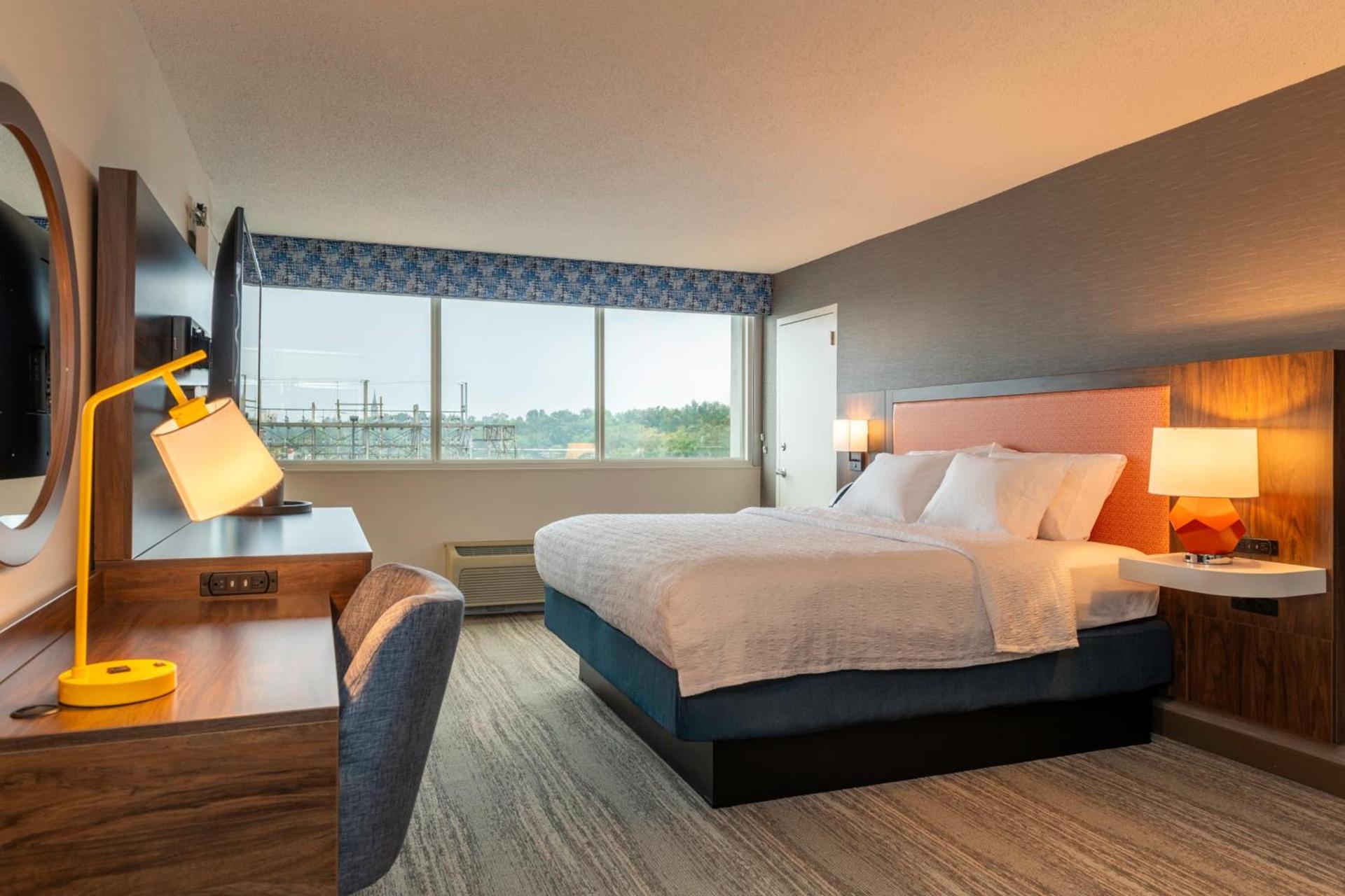 Hampton Inn Manchester Downtown photo 75