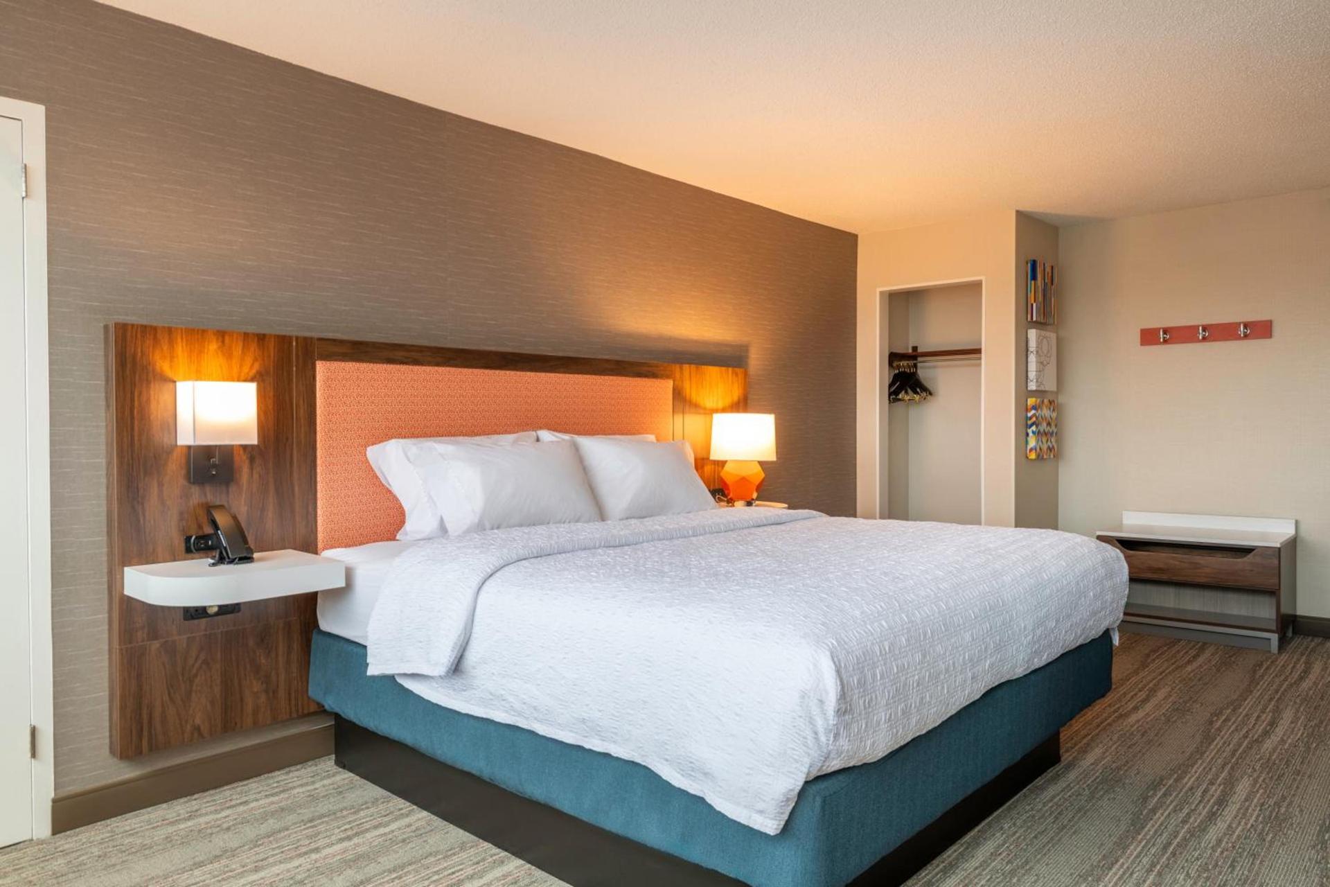 Hampton Inn Manchester Downtown photo 70
