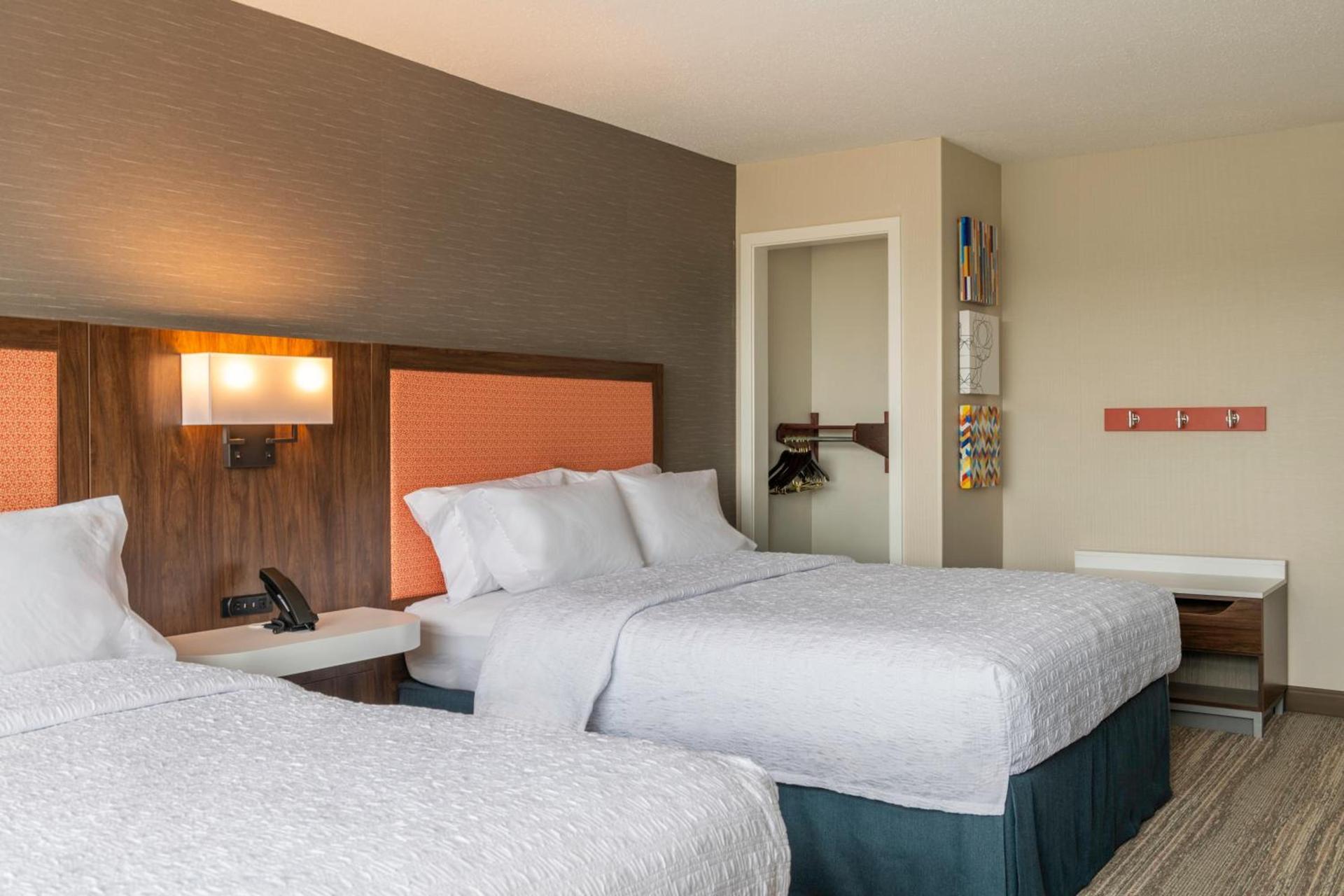 Hampton Inn Manchester Downtown photo 81