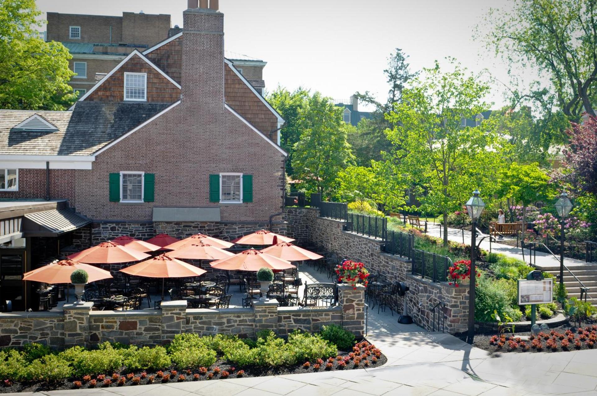 Nassau Inn photo 3