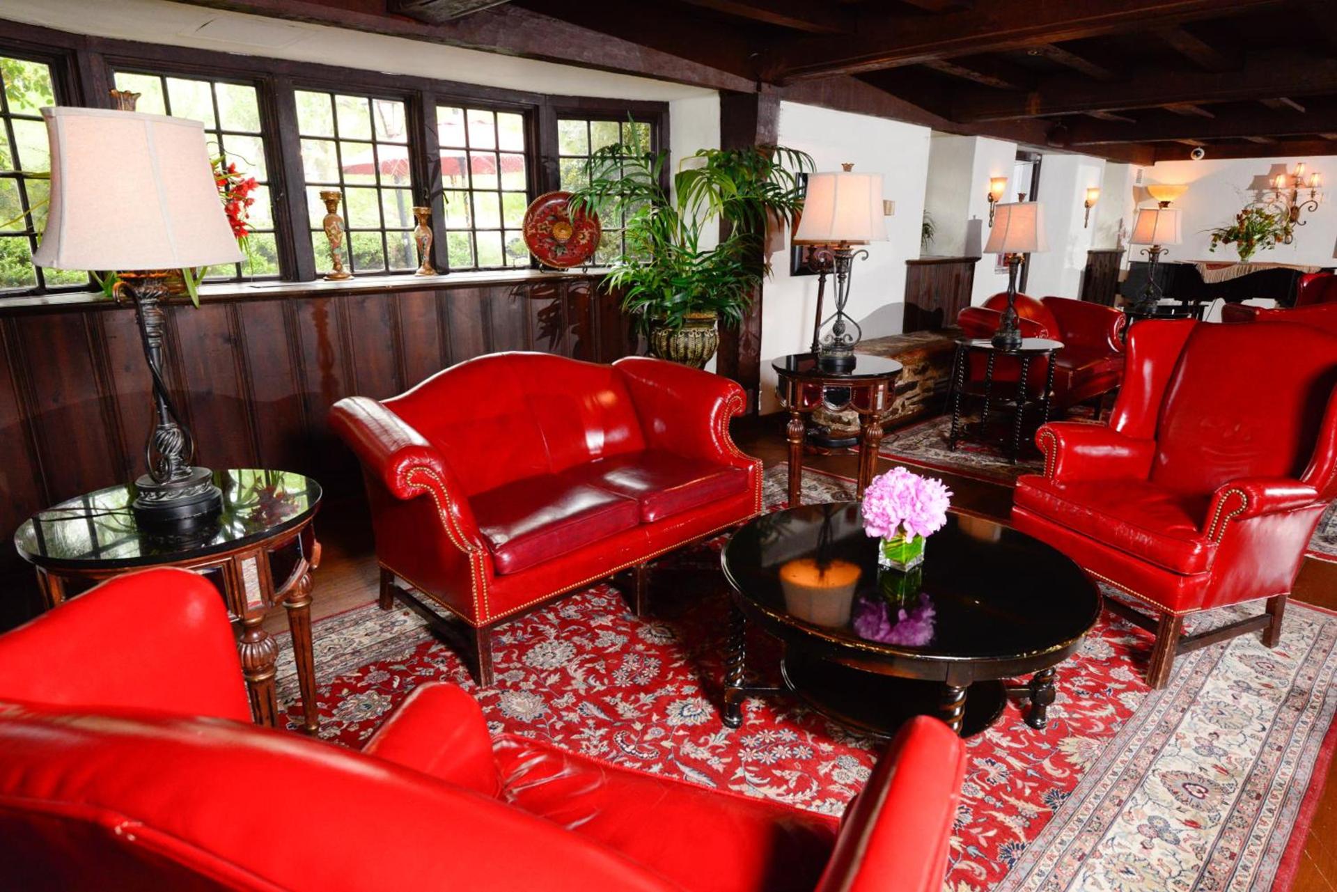 Nassau Inn photo 14