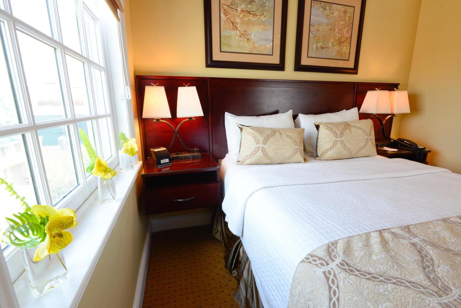Nassau Inn photo 16