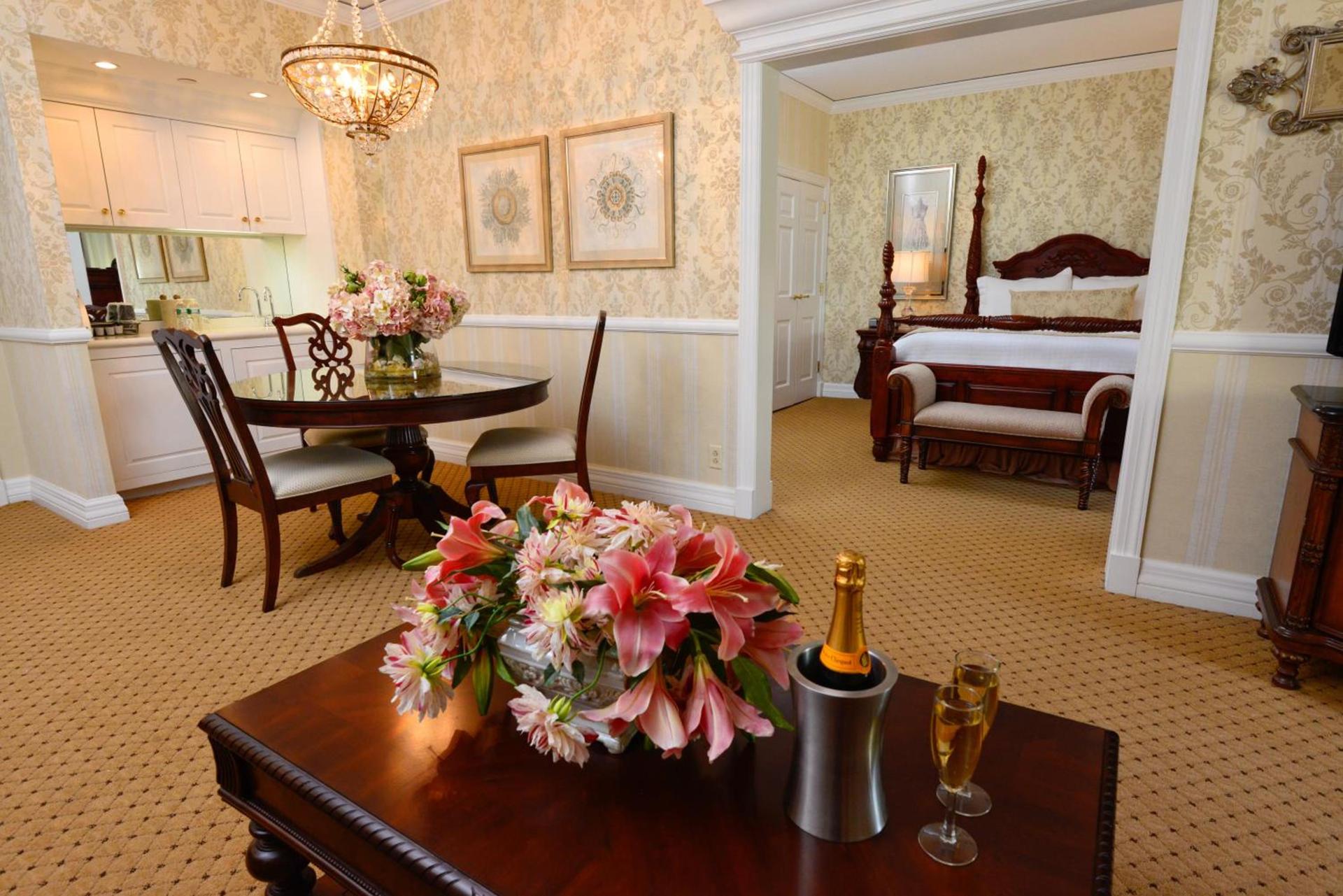Nassau Inn photo 9