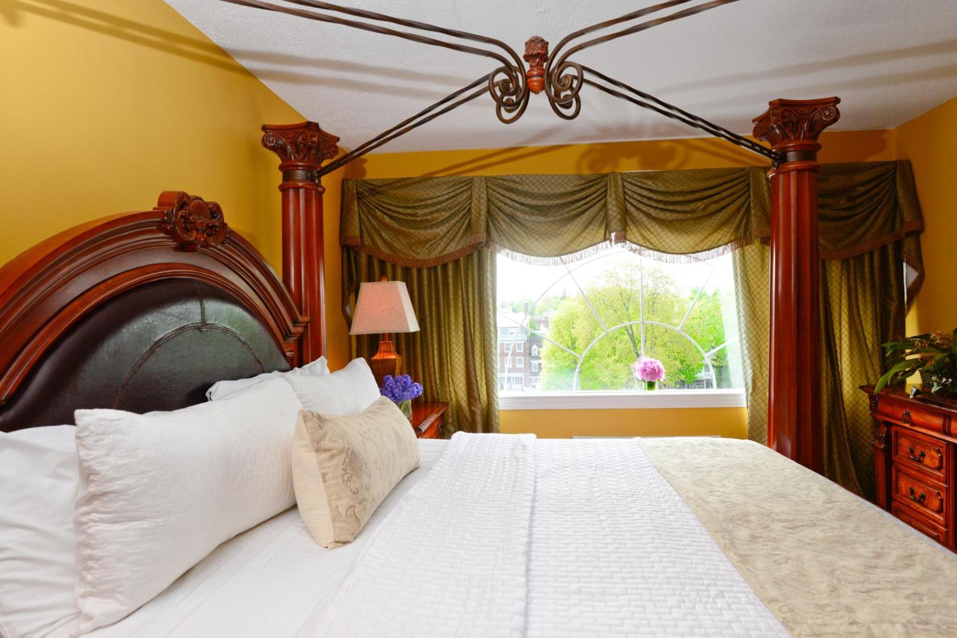 Nassau Inn photo 13