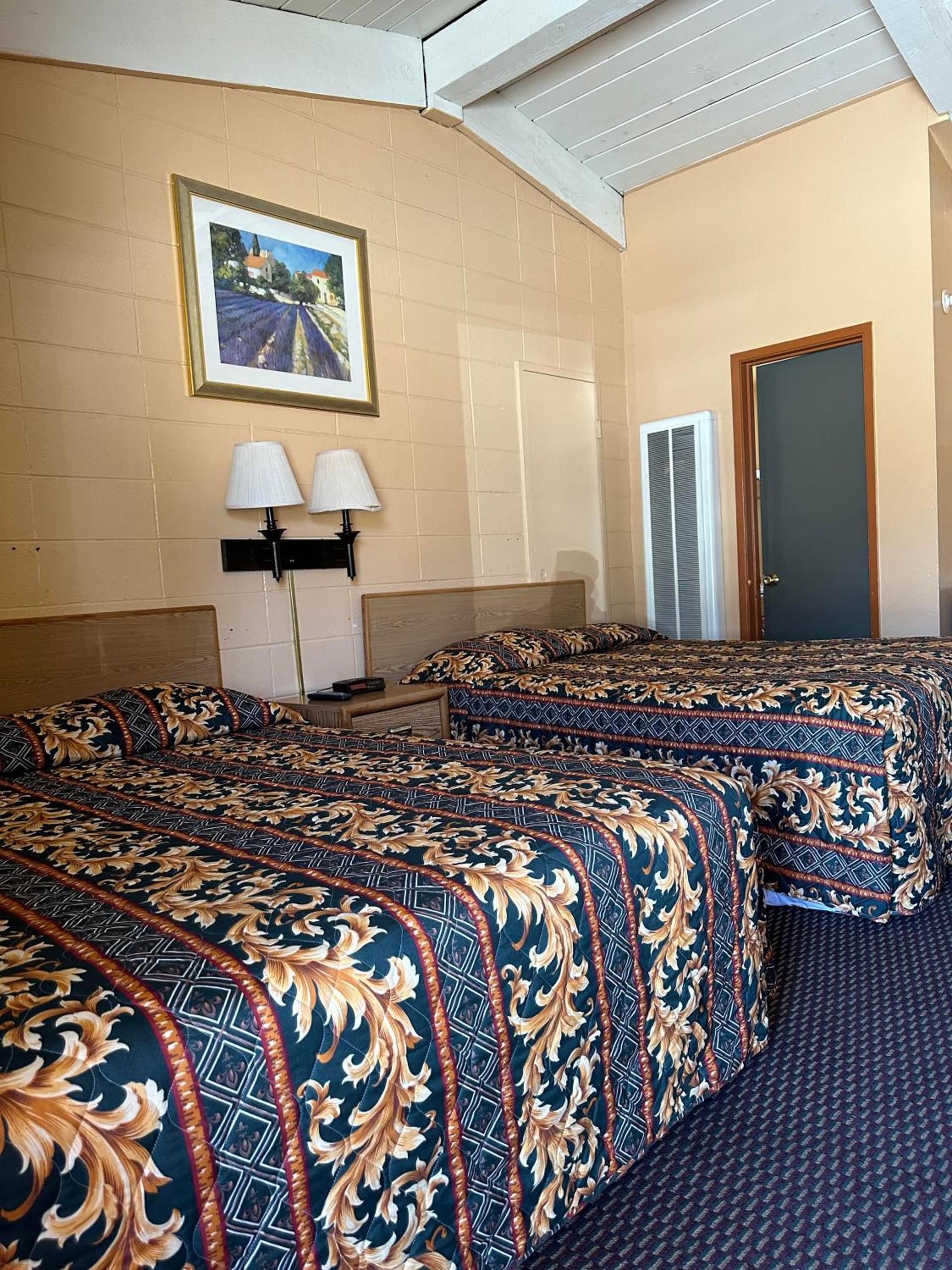 Fireside Inn photo 9