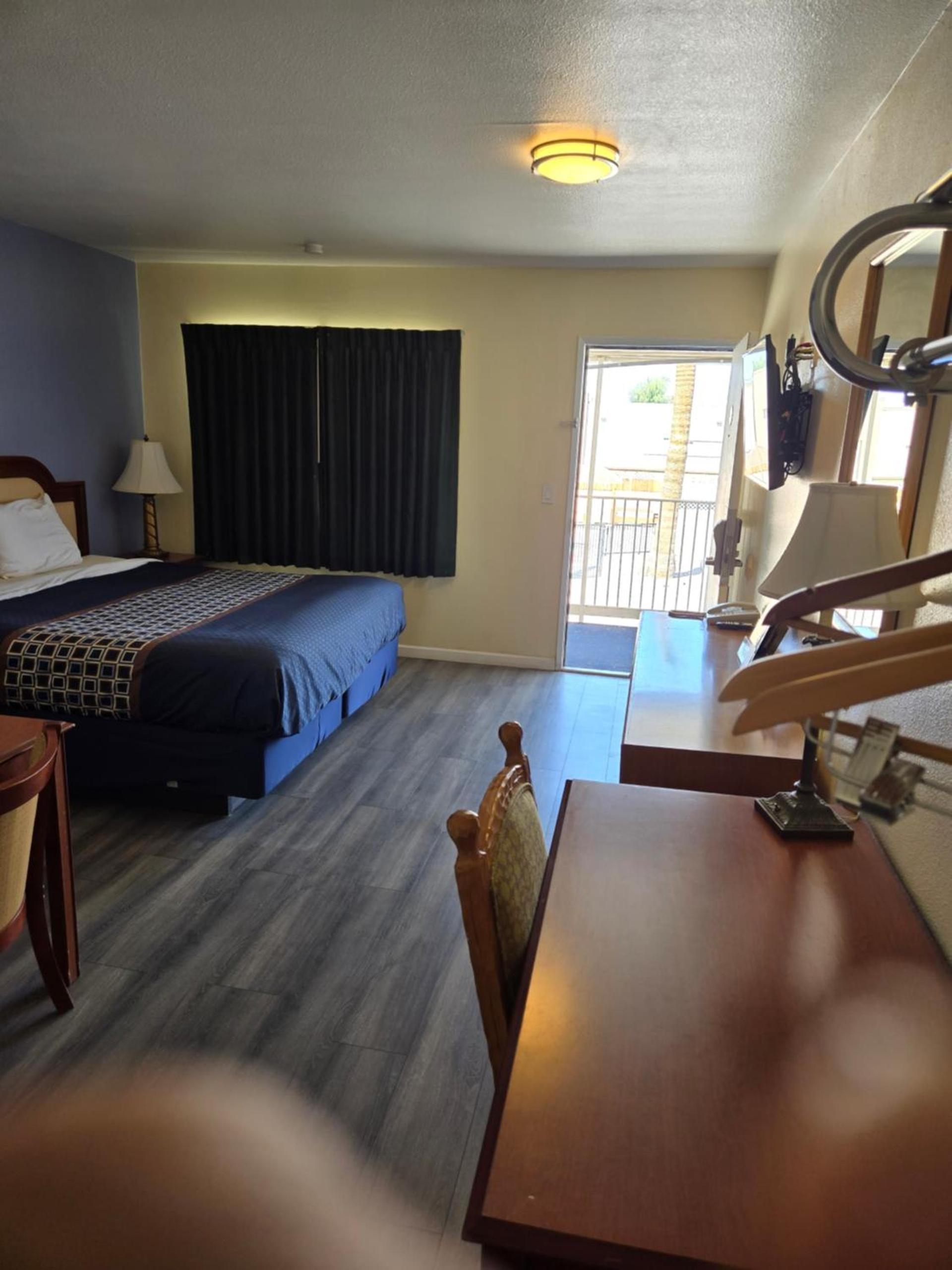Rodeway Inn & Suites Blythe I-10 photo 52