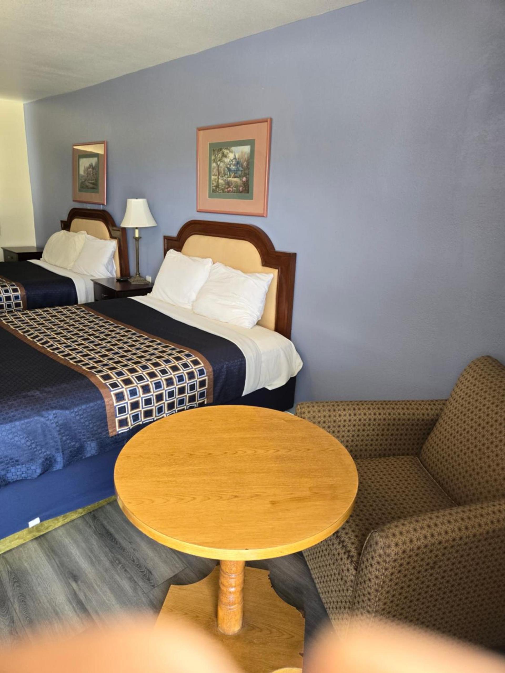 Rodeway Inn & Suites Blythe I-10 photo 49