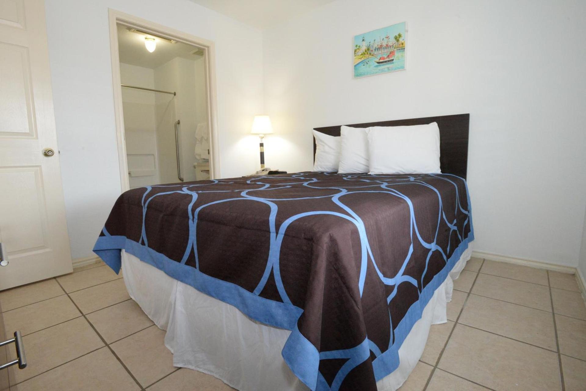 Port Isla Inn photo 14