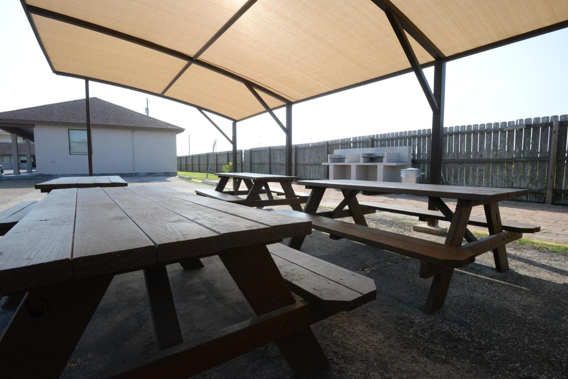Port Isla Inn photo 11