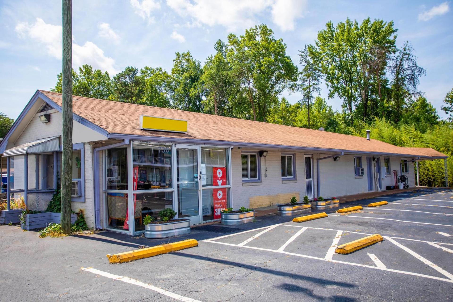 OYO Inn Kernersville photo 2