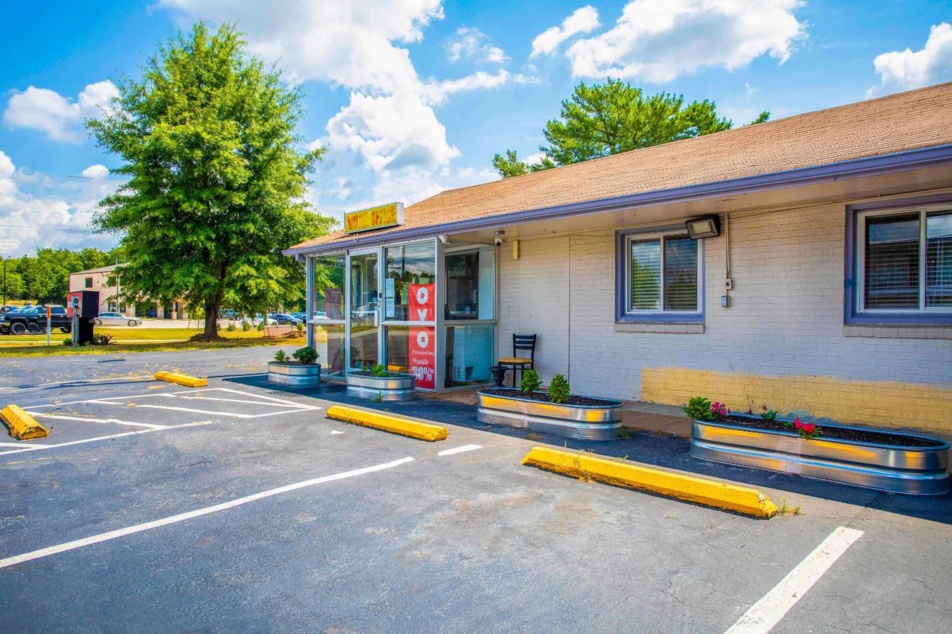 OYO Inn Kernersville photo 5