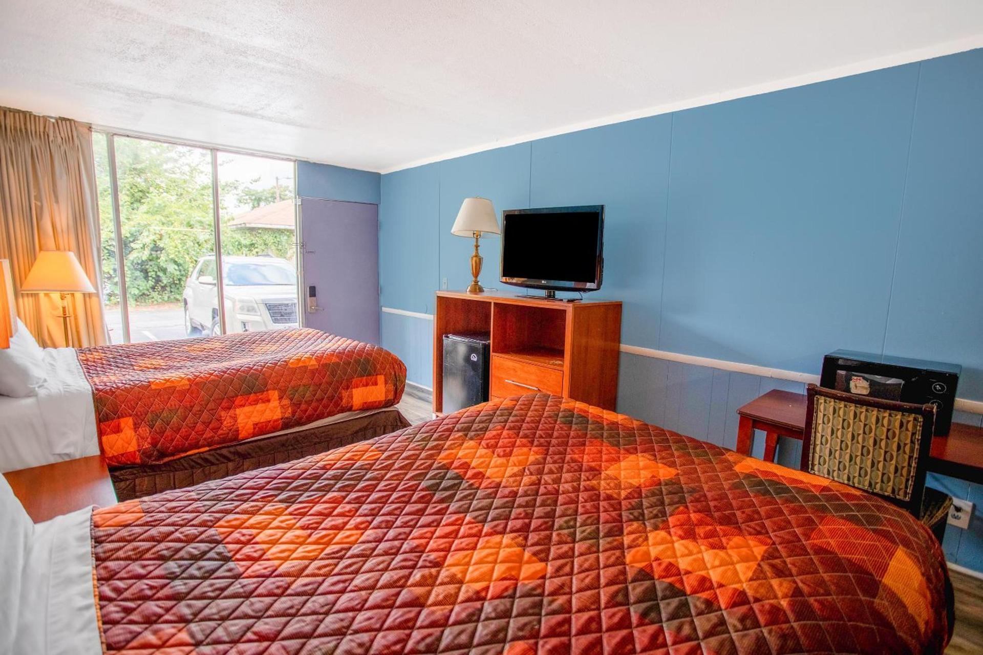 OYO Inn Kernersville photo 22