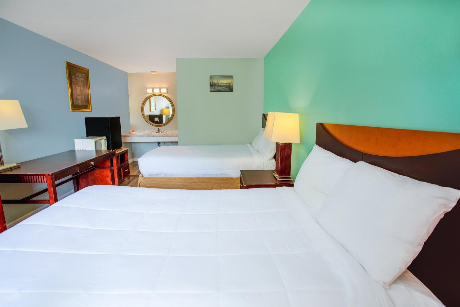 OYO Inn Kernersville photo 25