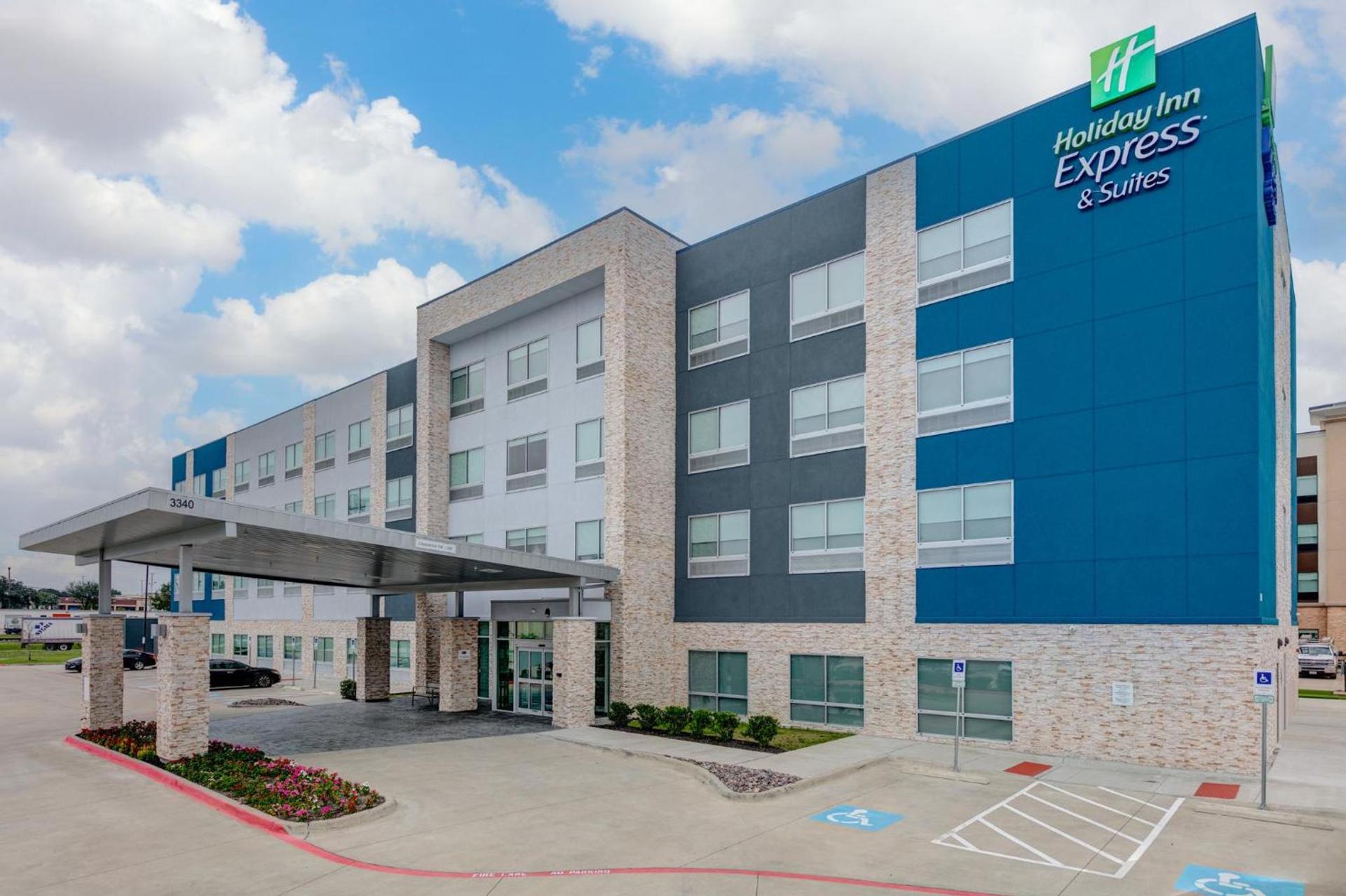 Holiday Inn Express & Suites Dallas - Plano North by IHG — hotel in Plano