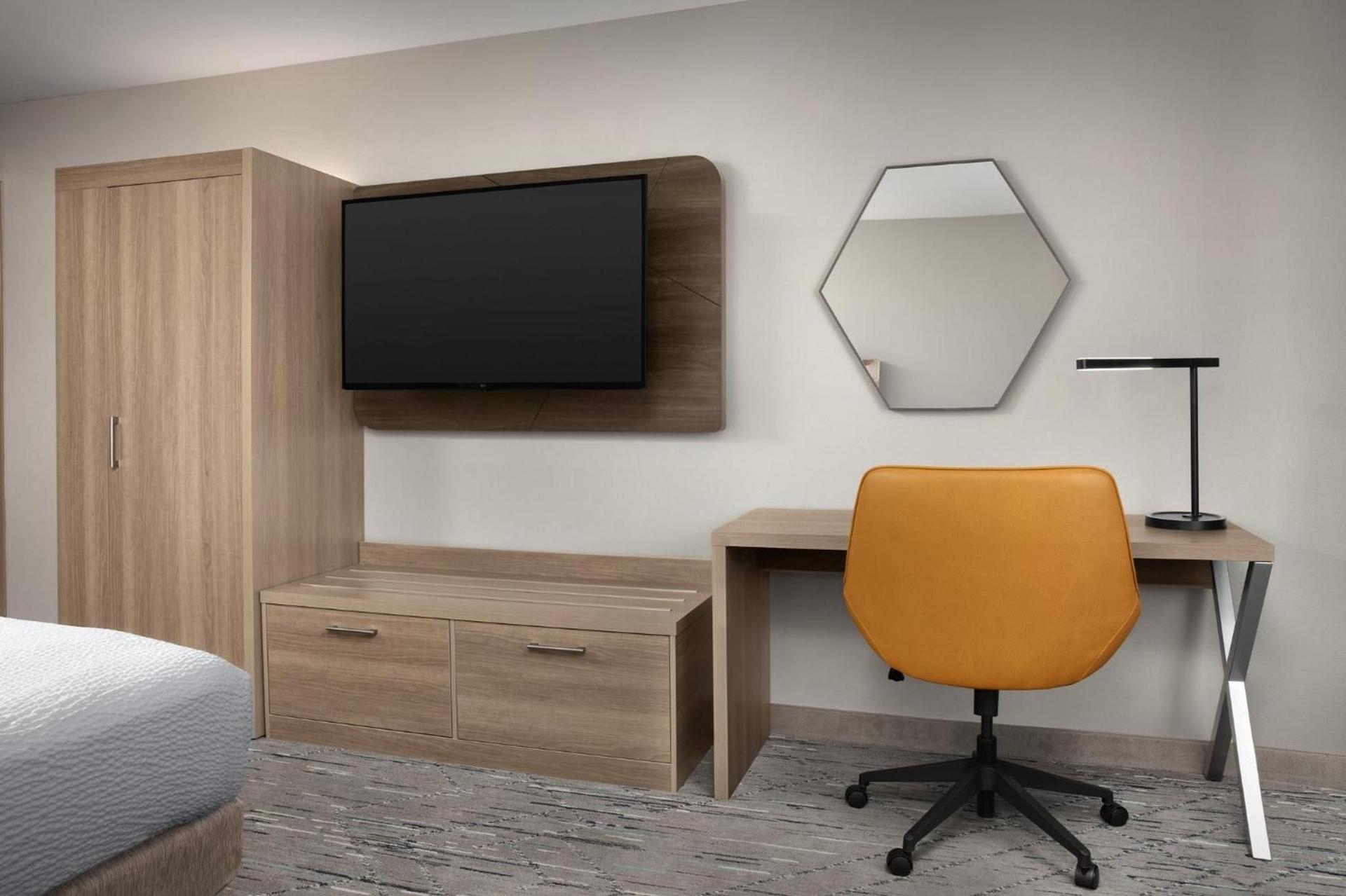 Holiday Inn Express & Suites by IHG Chambersburg by IHG photo 27