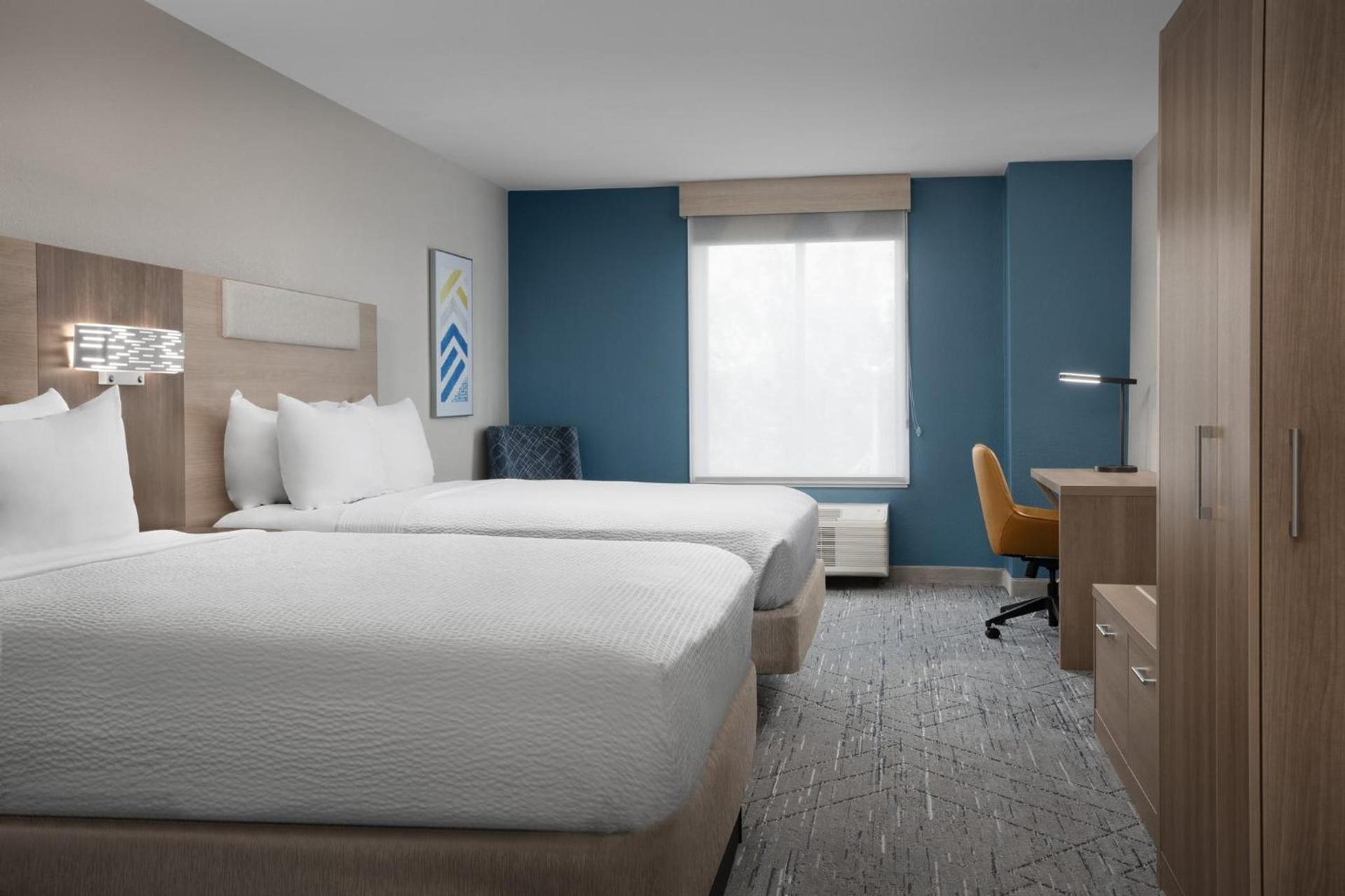 Holiday Inn Express & Suites by IHG Chambersburg by IHG photo 49
