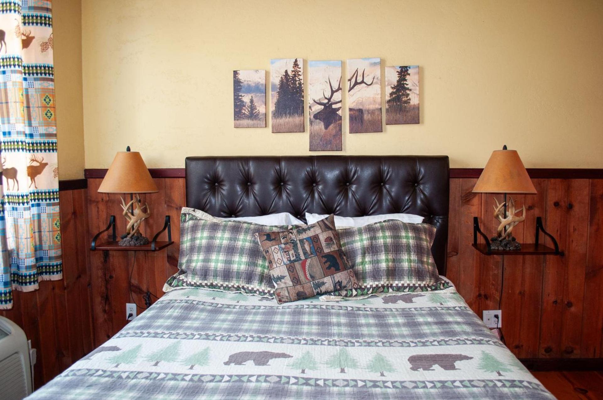 Sequoia River Front Cabins photo 19