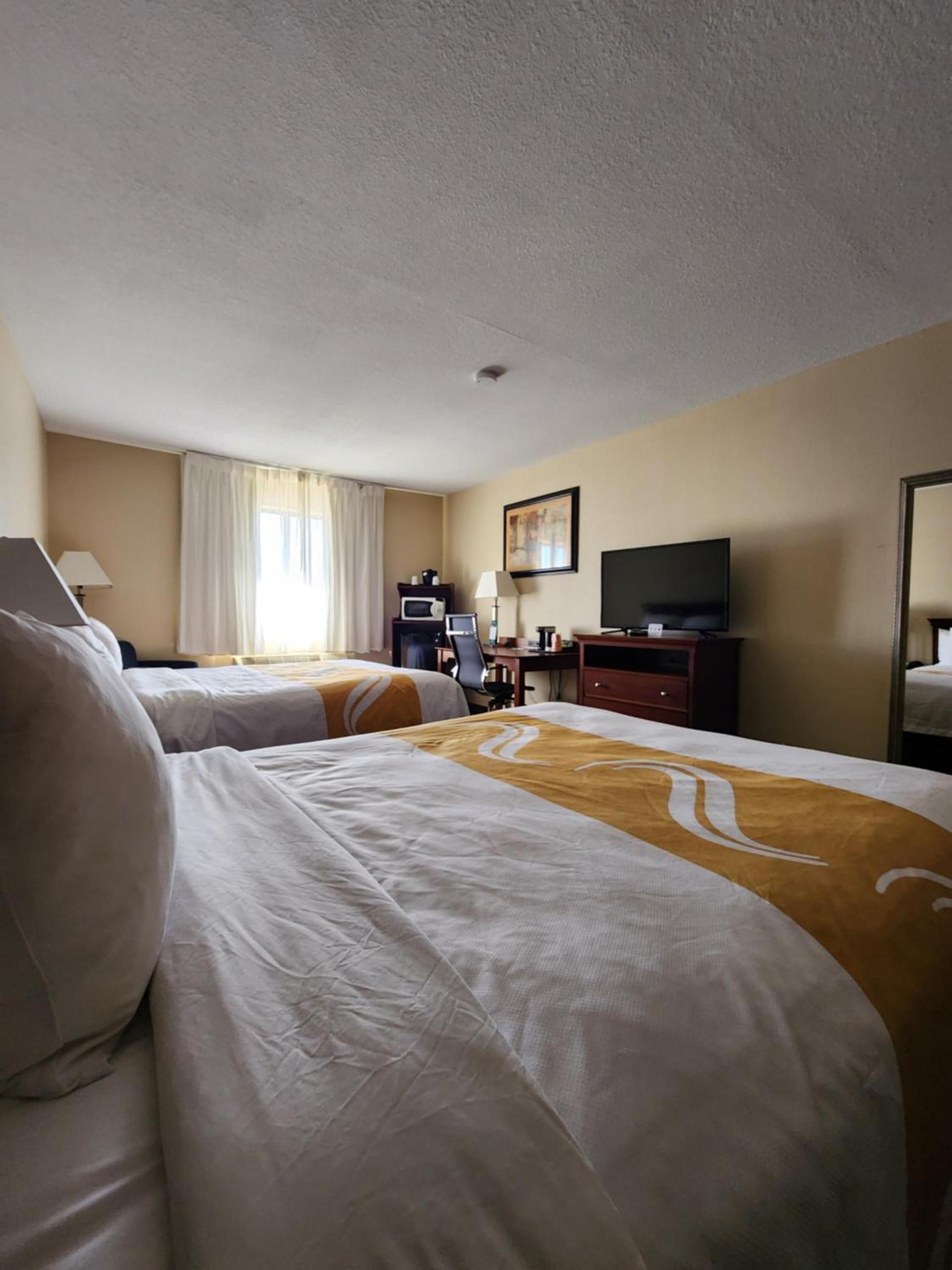 Quality Inn I-70 at Wanamaker photo 20