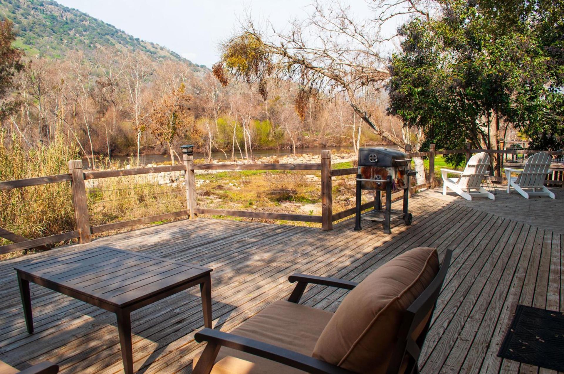 Sequoia River Front Cabins photo 8