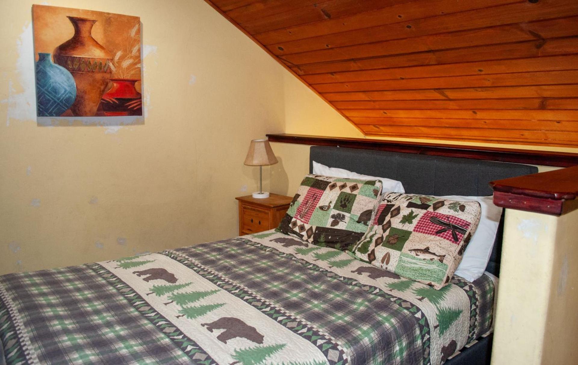 Sequoia River Front Cabins photo 17