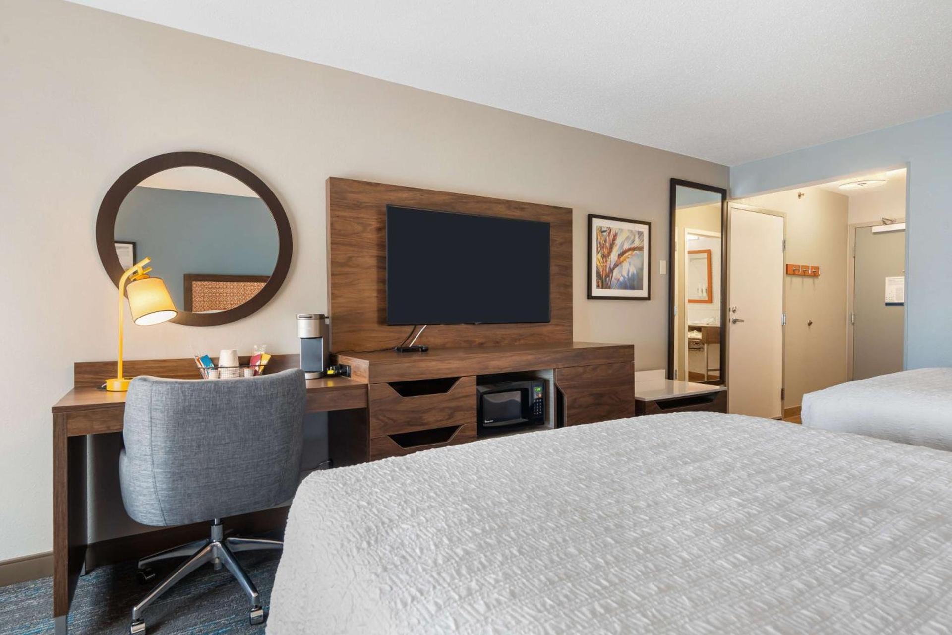 Hampton Inn Ottawa - Starved Rock Area photo 25