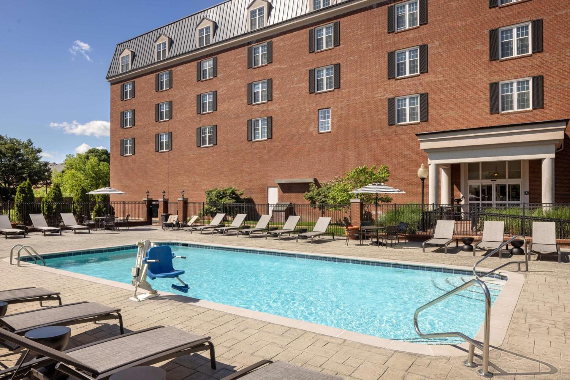 DoubleTree Suites by Hilton Lexington photo 8