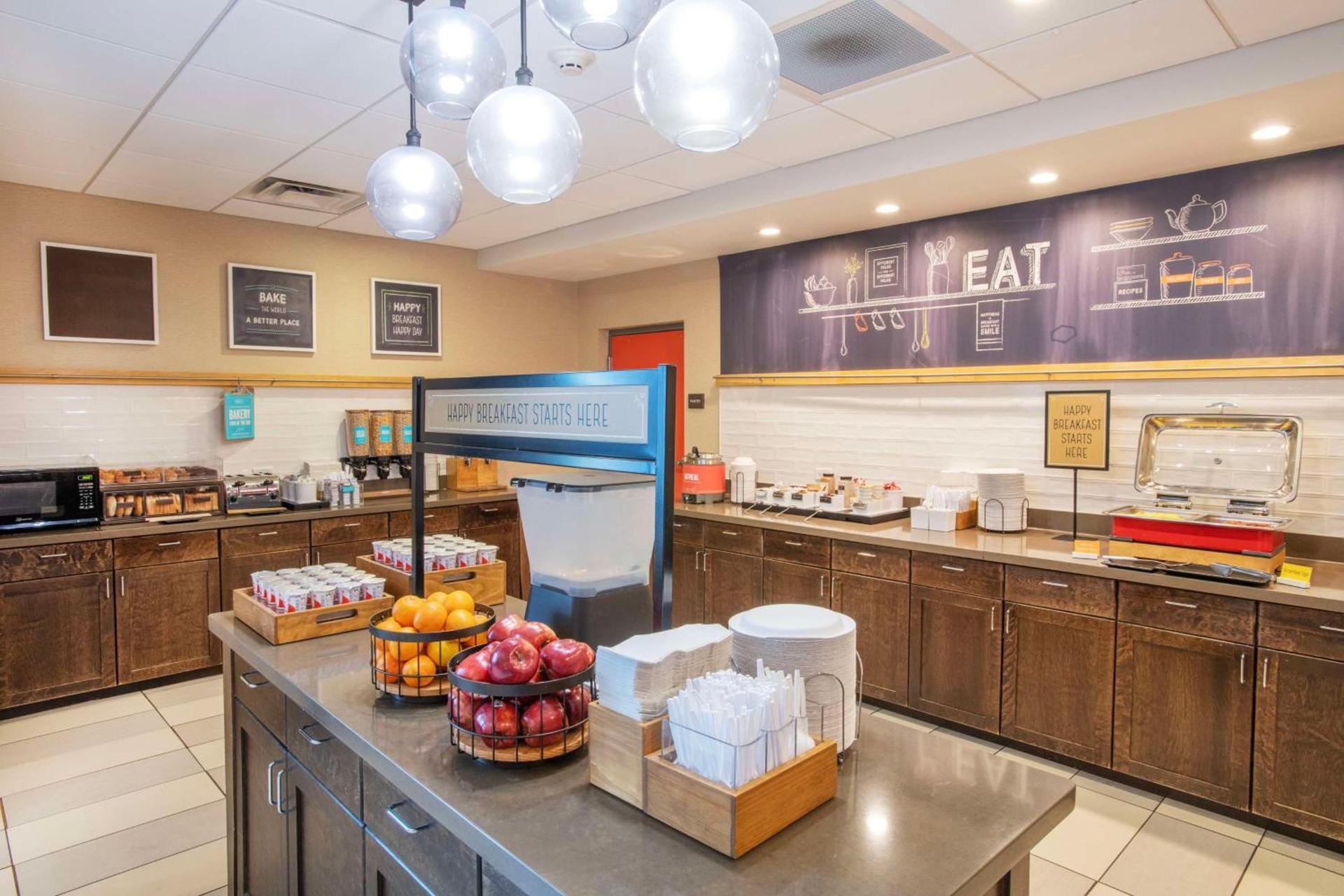 Hampton Inn & Suites - Cincinnati/Kenwood, OH photo 8