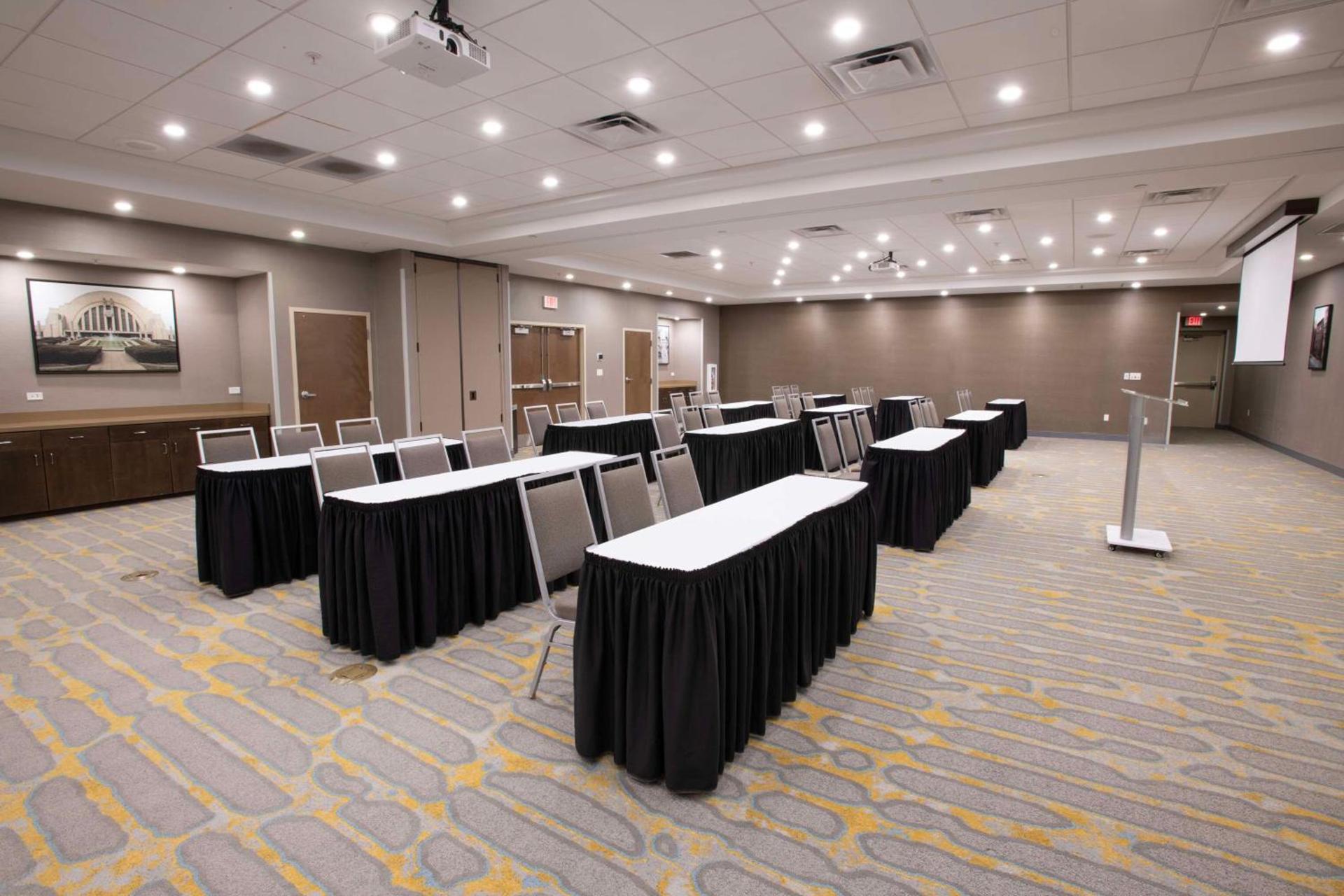 Hampton Inn & Suites - Cincinnati/Kenwood, OH photo 50