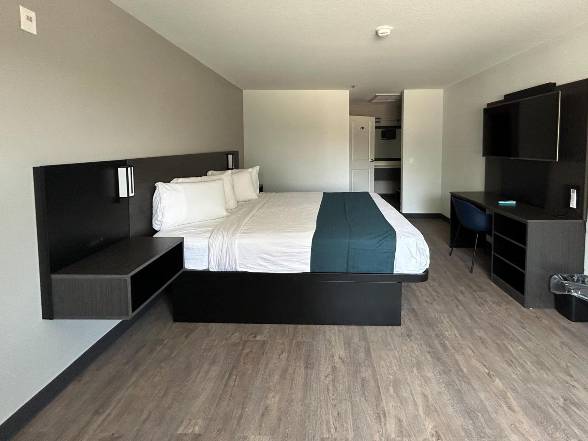 Motel 6 Lake Elsinore, CA photo 18