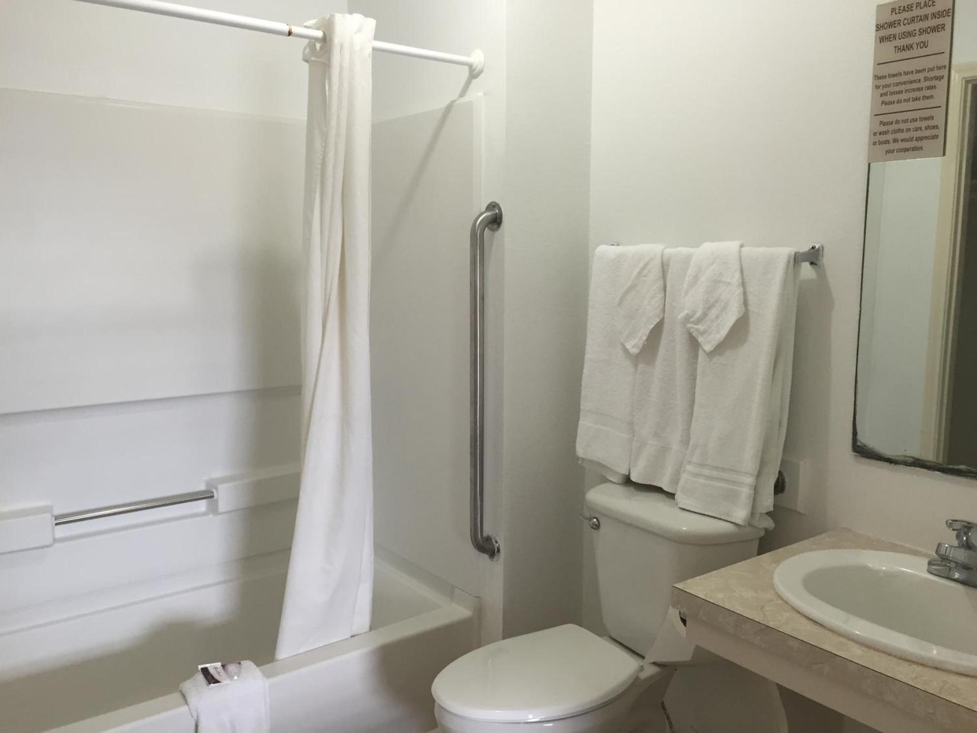 Port Isla Inn photo 20