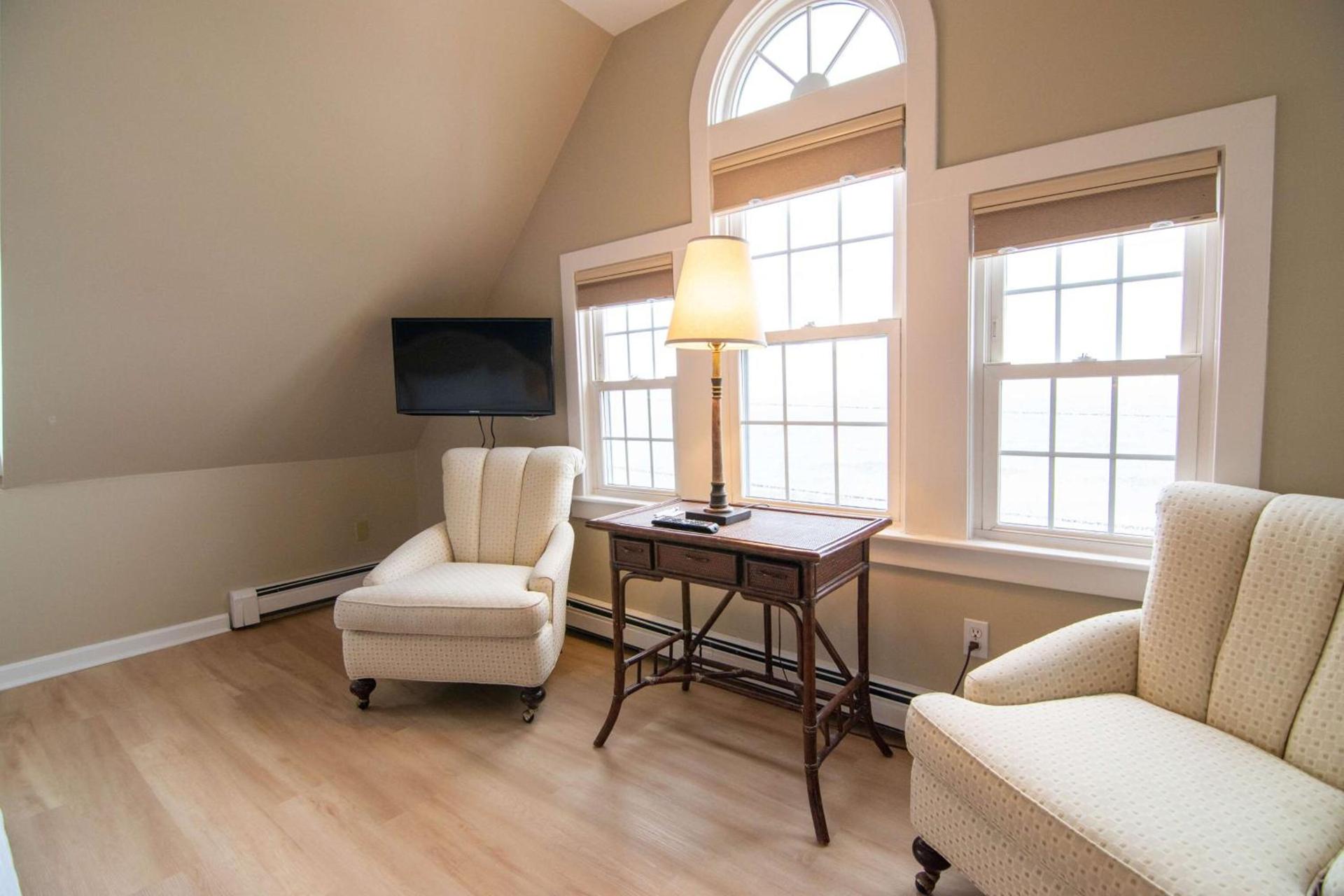 The Beach House Inn photo 35